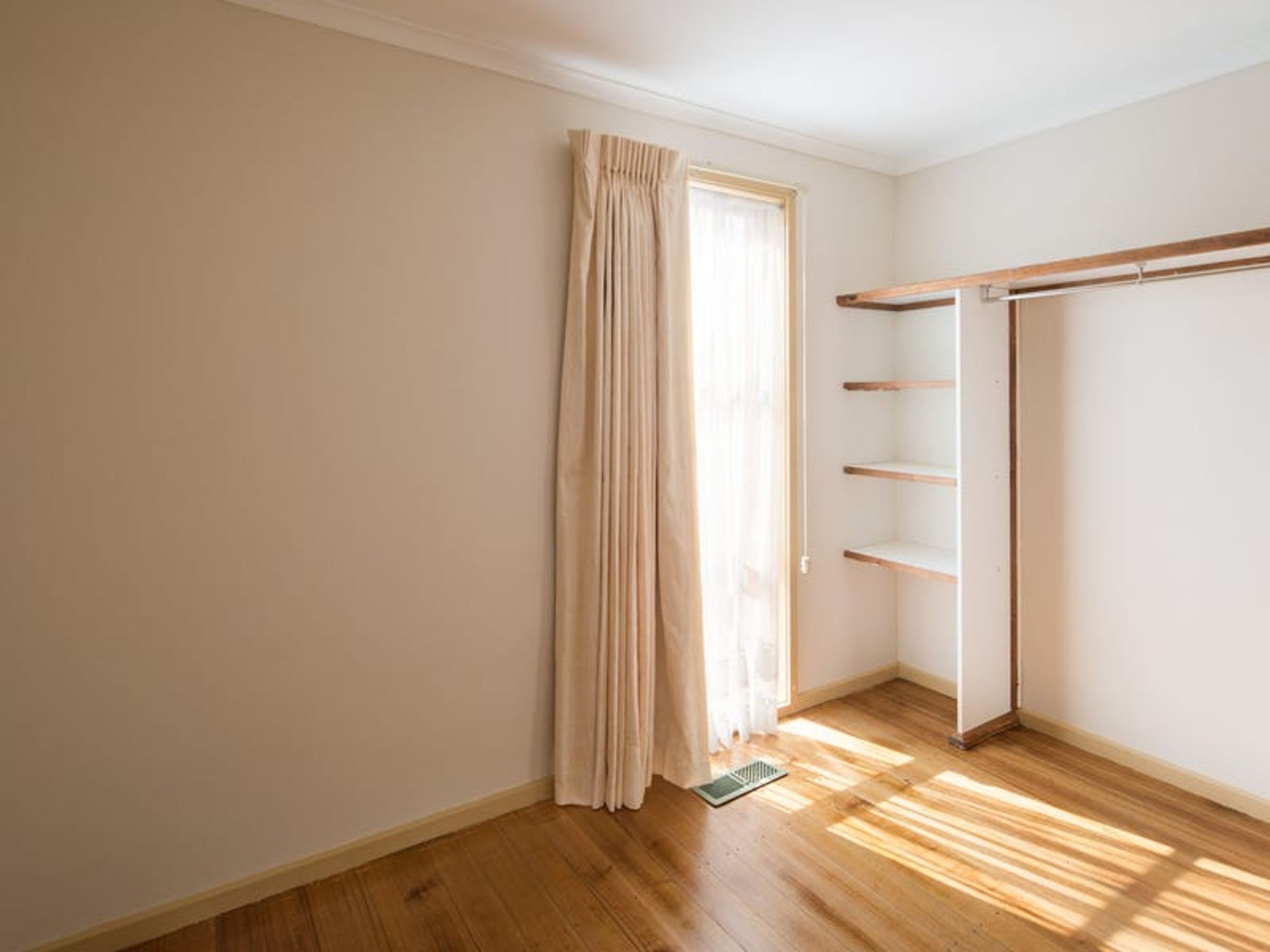 5 Silvan Grove, Hampton Park - Thumbnail 7