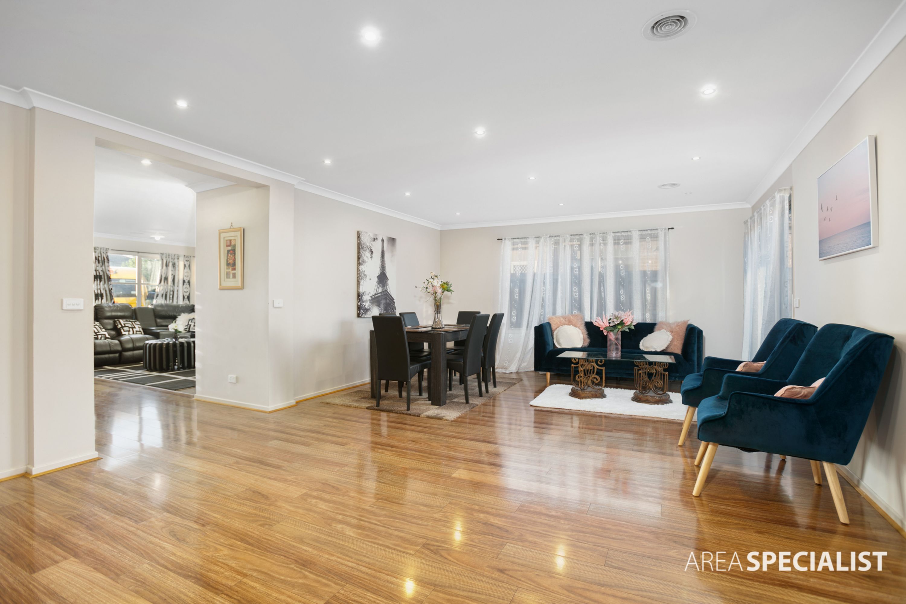 8 Pinnacle Way, Fraser Rise VIC 3336, Fraser Rise - Thumbnail 3
