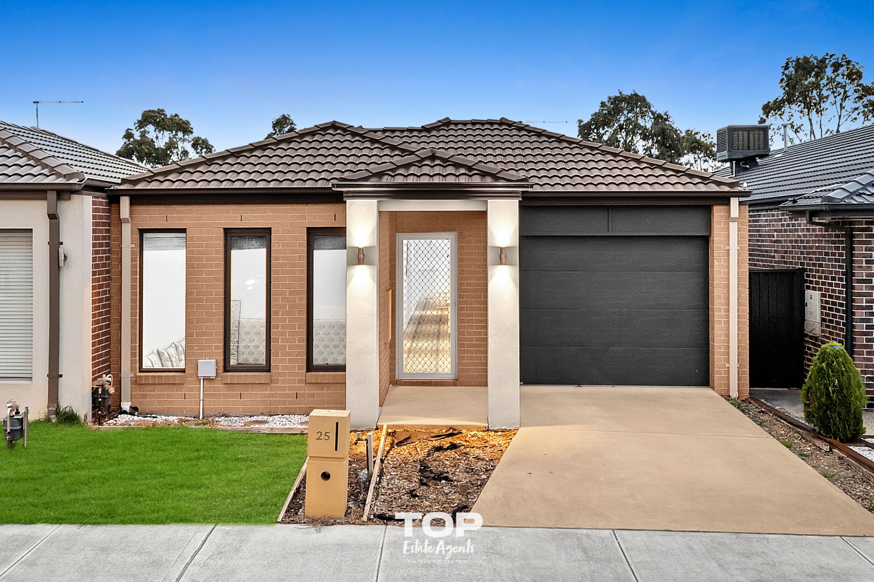 25 Marrone boulevard, Cranbourne East - Thumbnail 2