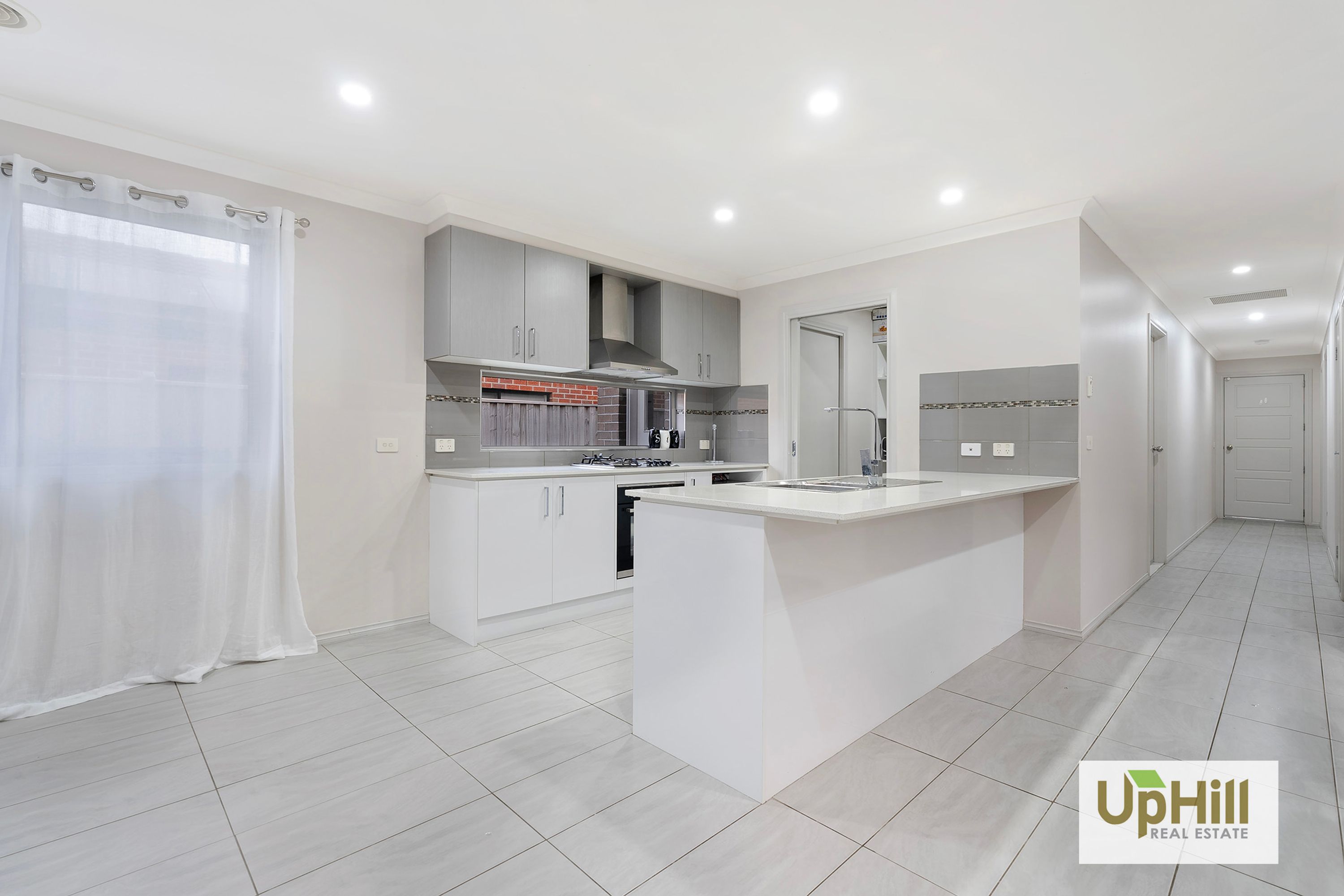 26 Barcelona Avenue, Clyde North - Thumbnail 6