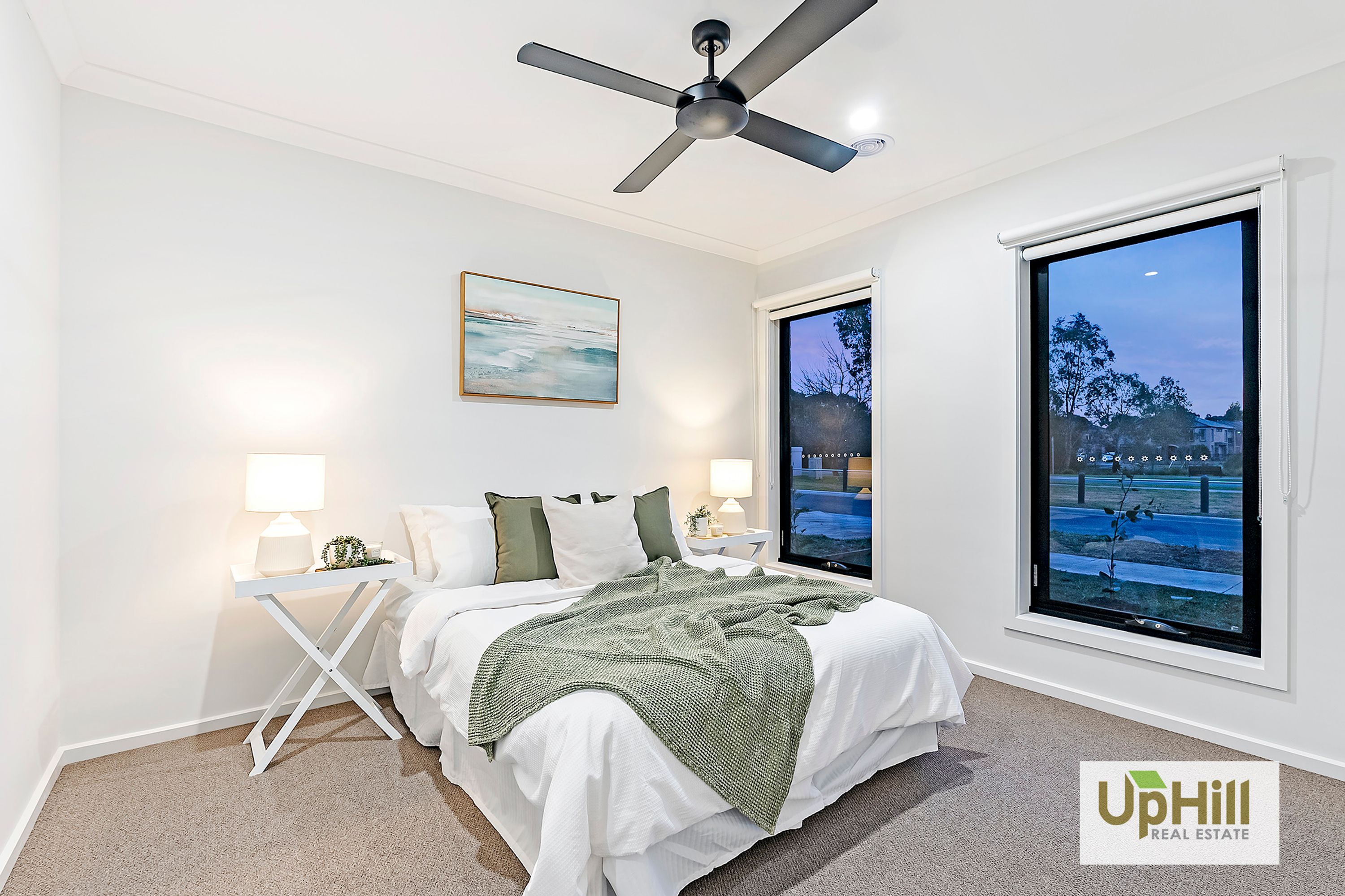 70 Flowerbloom Crescent, Clyde North - Thumbnail 2