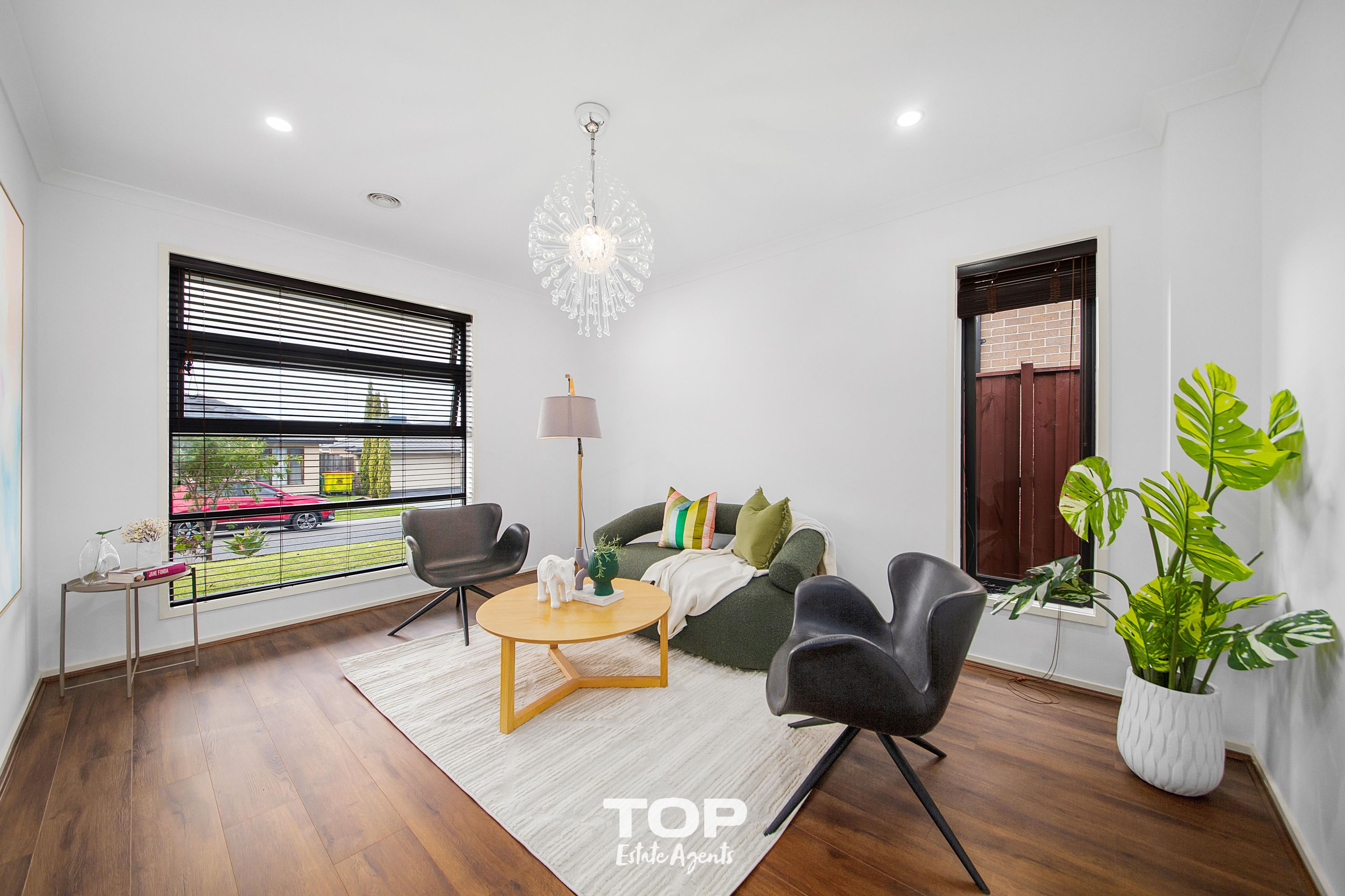 13 Thistle Drive, Clyde North - Thumbnail 8