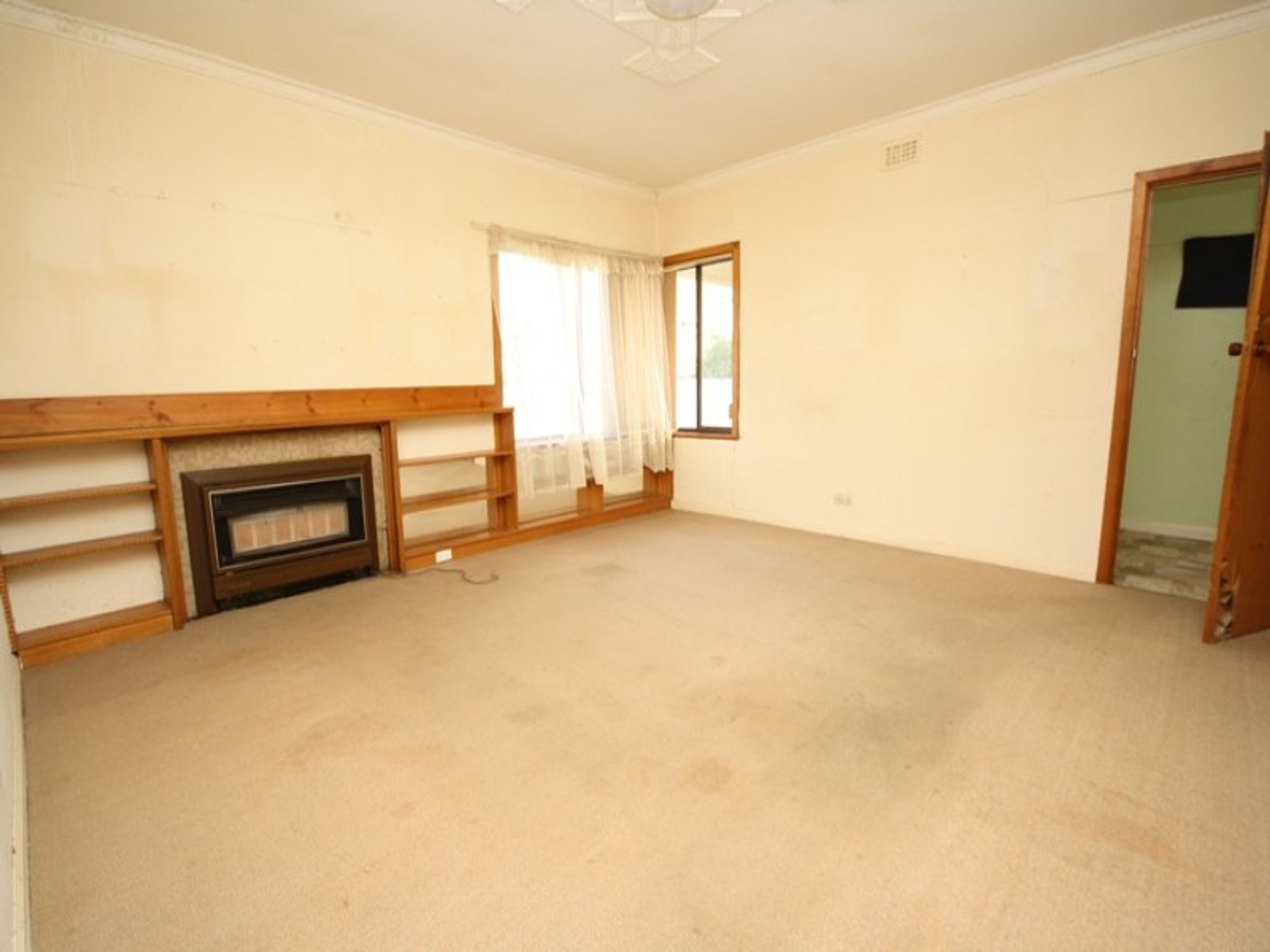 29 Alexander Avenue, Horsham VIC 3400, Horsham - Thumbnail 2