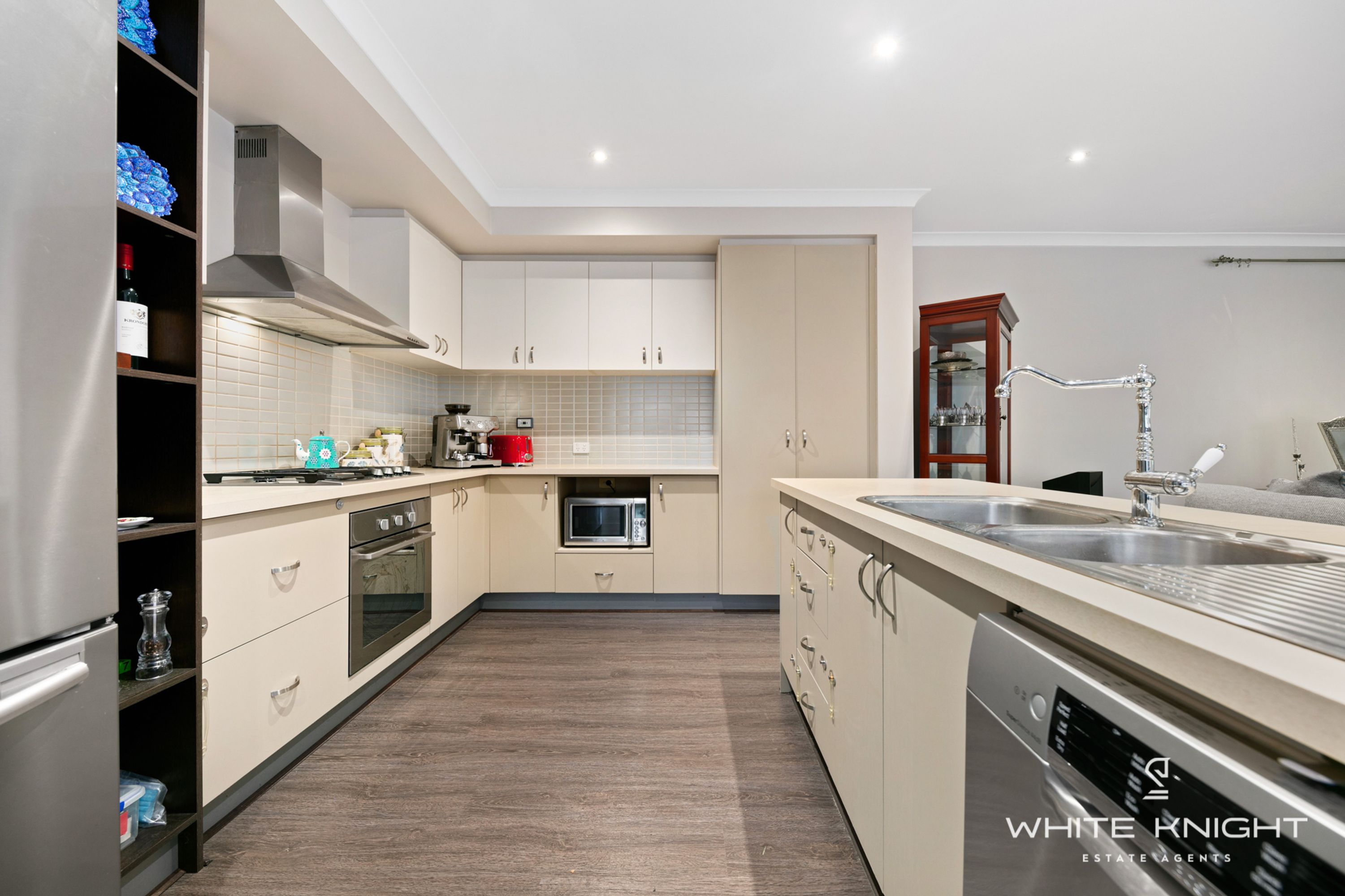 4 Oldis Close, Caroline Springs VIC 3023, Caroline Springs - Thumbnail 8