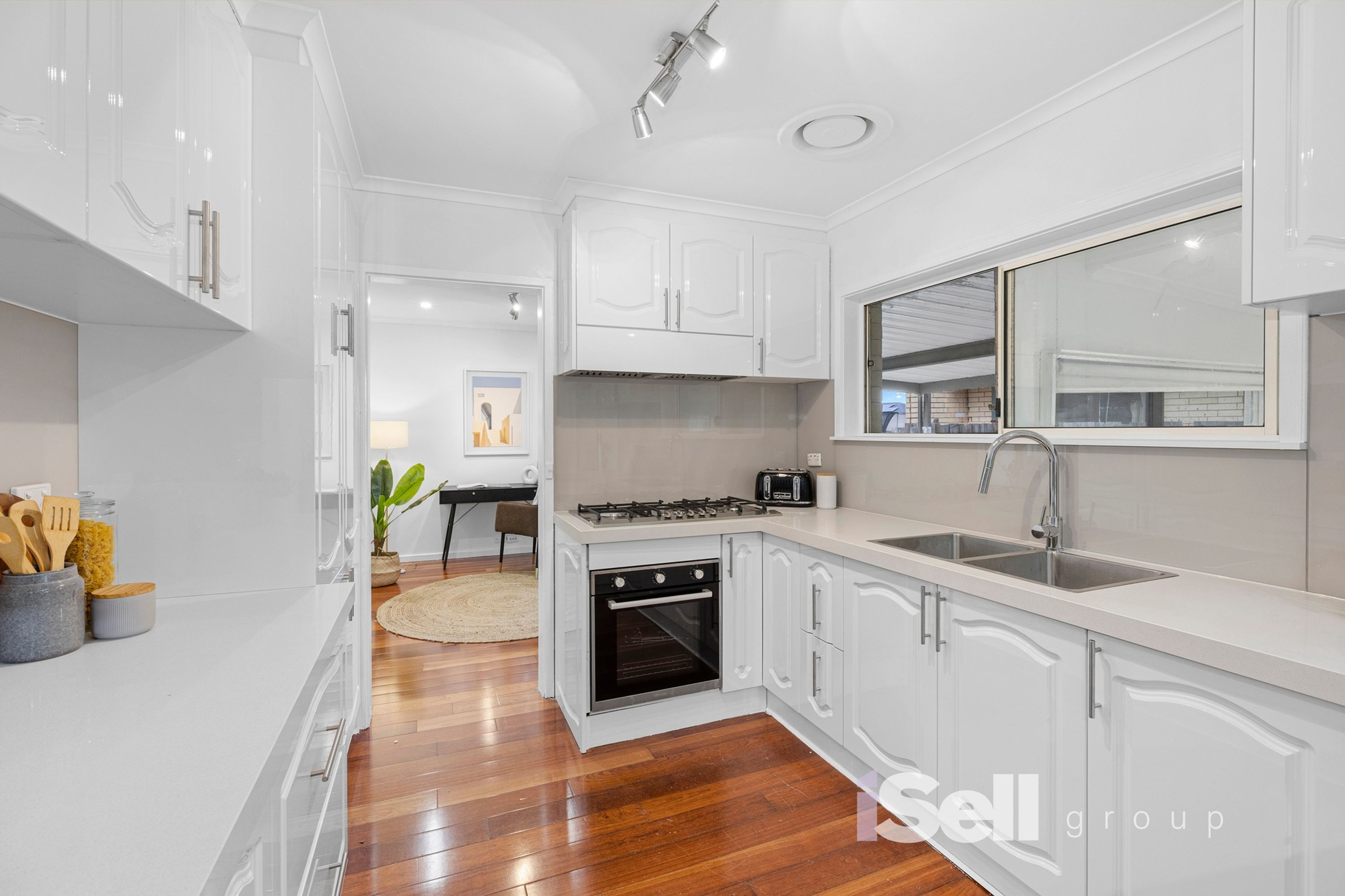 1 Ealing Crescent, Springvale South - Thumbnail 6