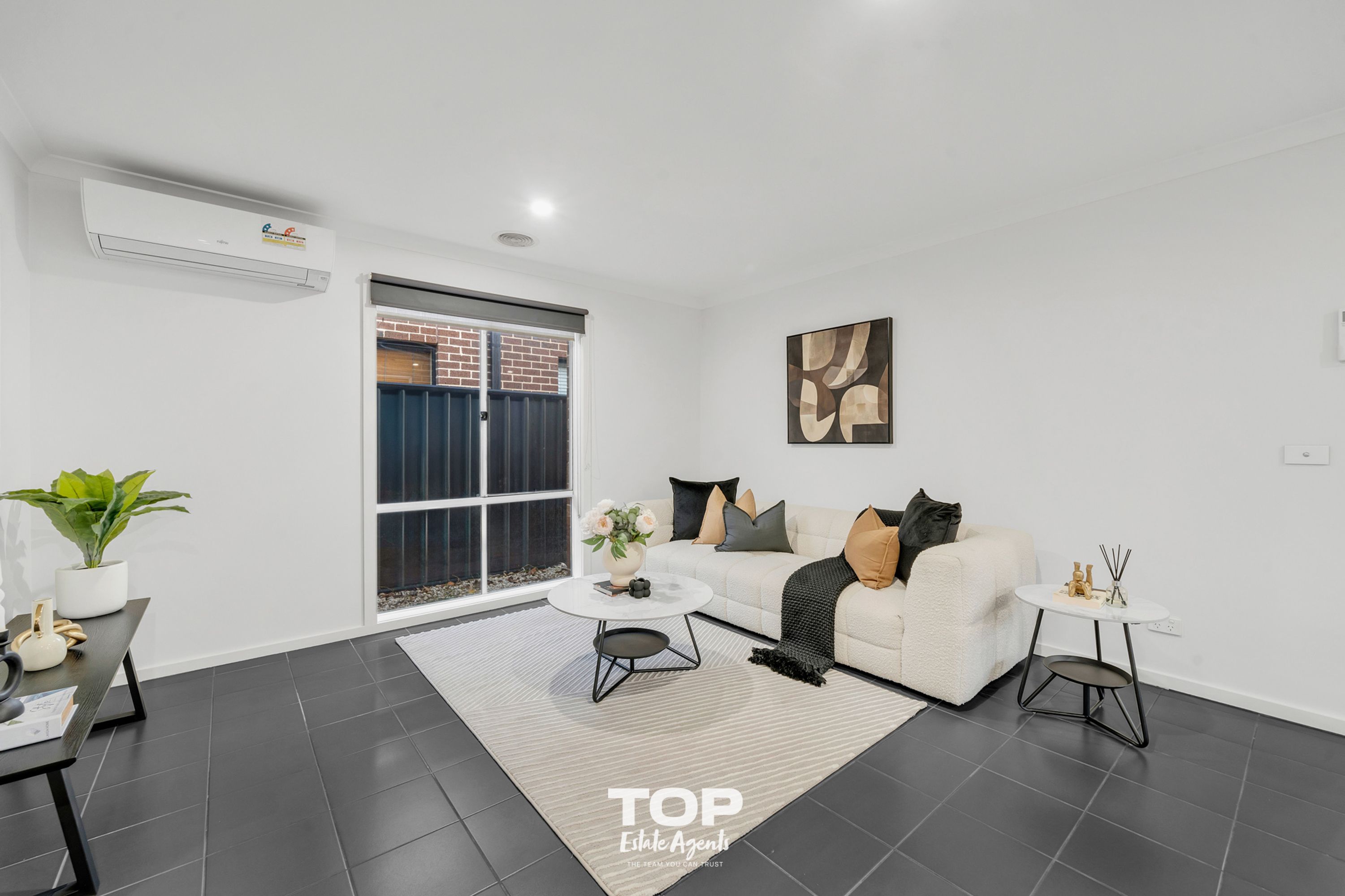 39 Falabela Road, Clyde North - Thumbnail 5