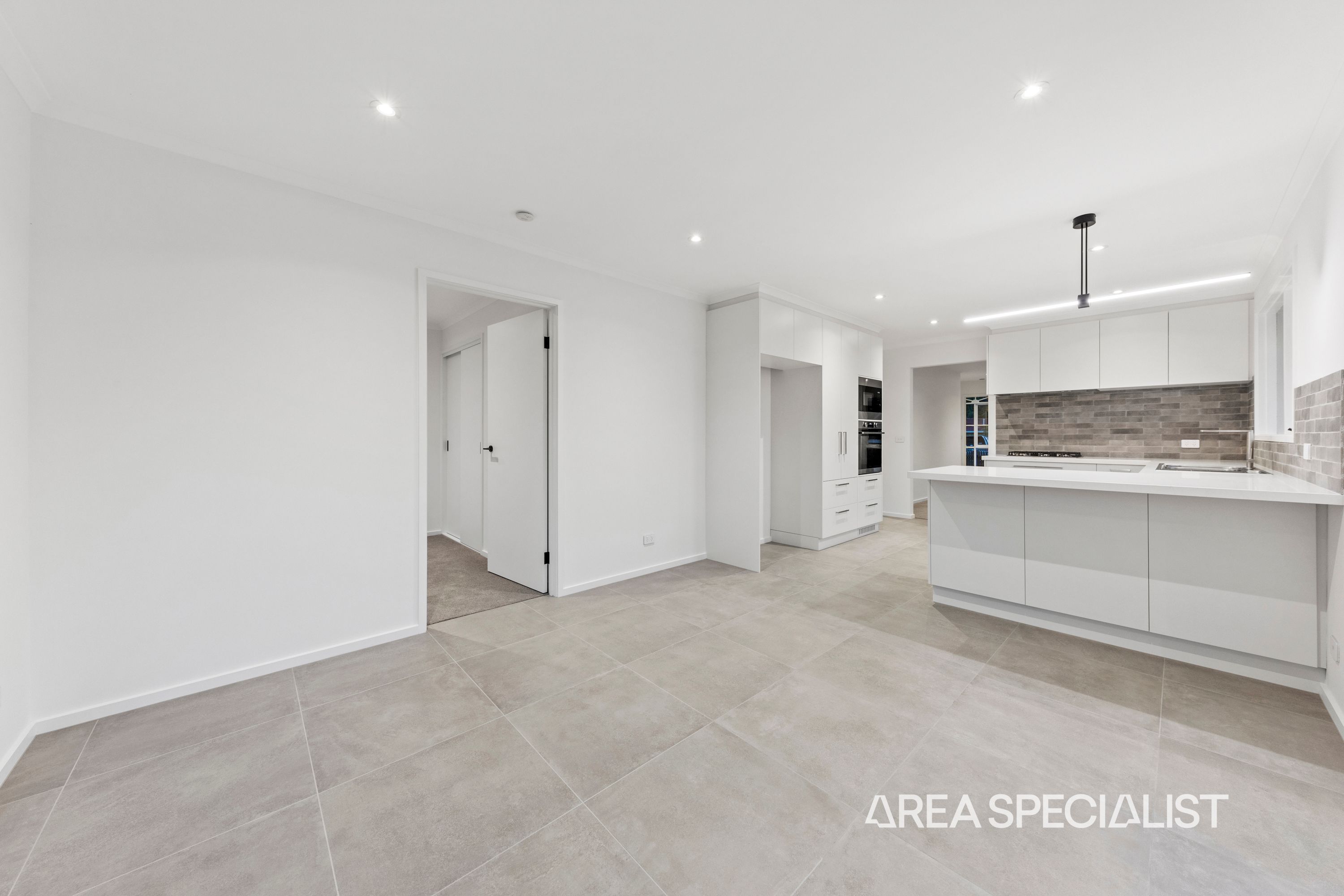 24 Gullquist Way, Pakenham - Thumbnail 7
