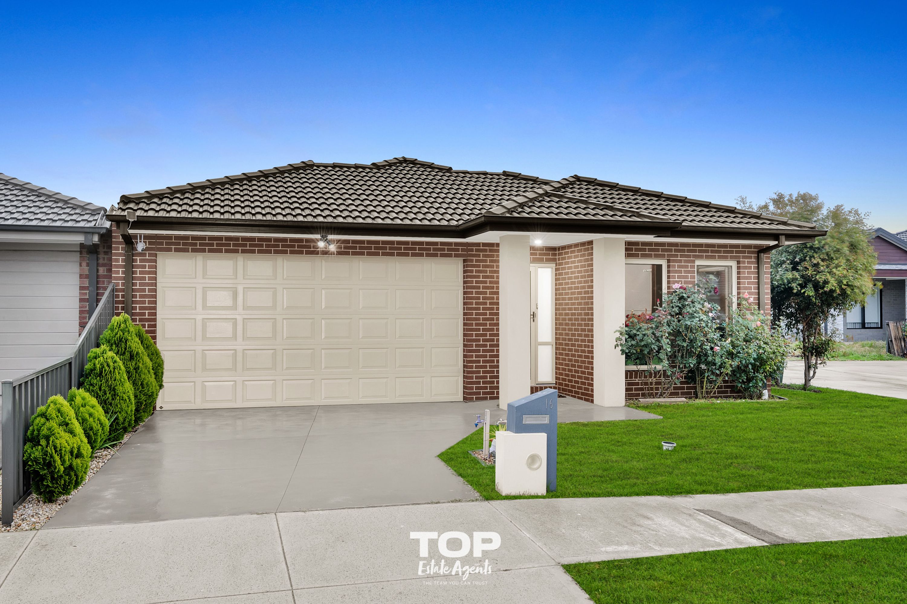16 Baranello Crescent, Cranbourne East - Thumbnail 2