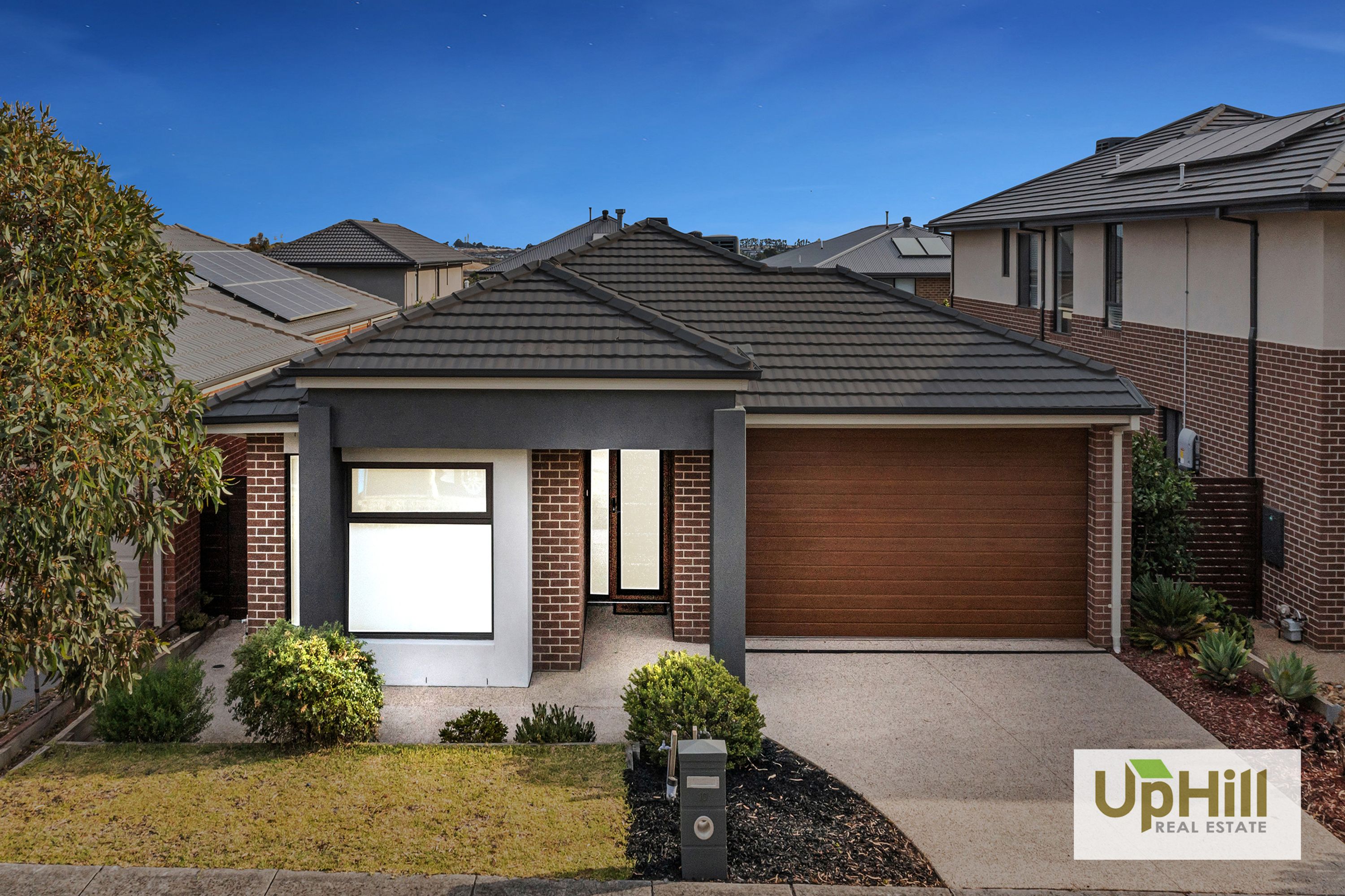 10 Coolana Drive, Clyde North - Thumbnail 2