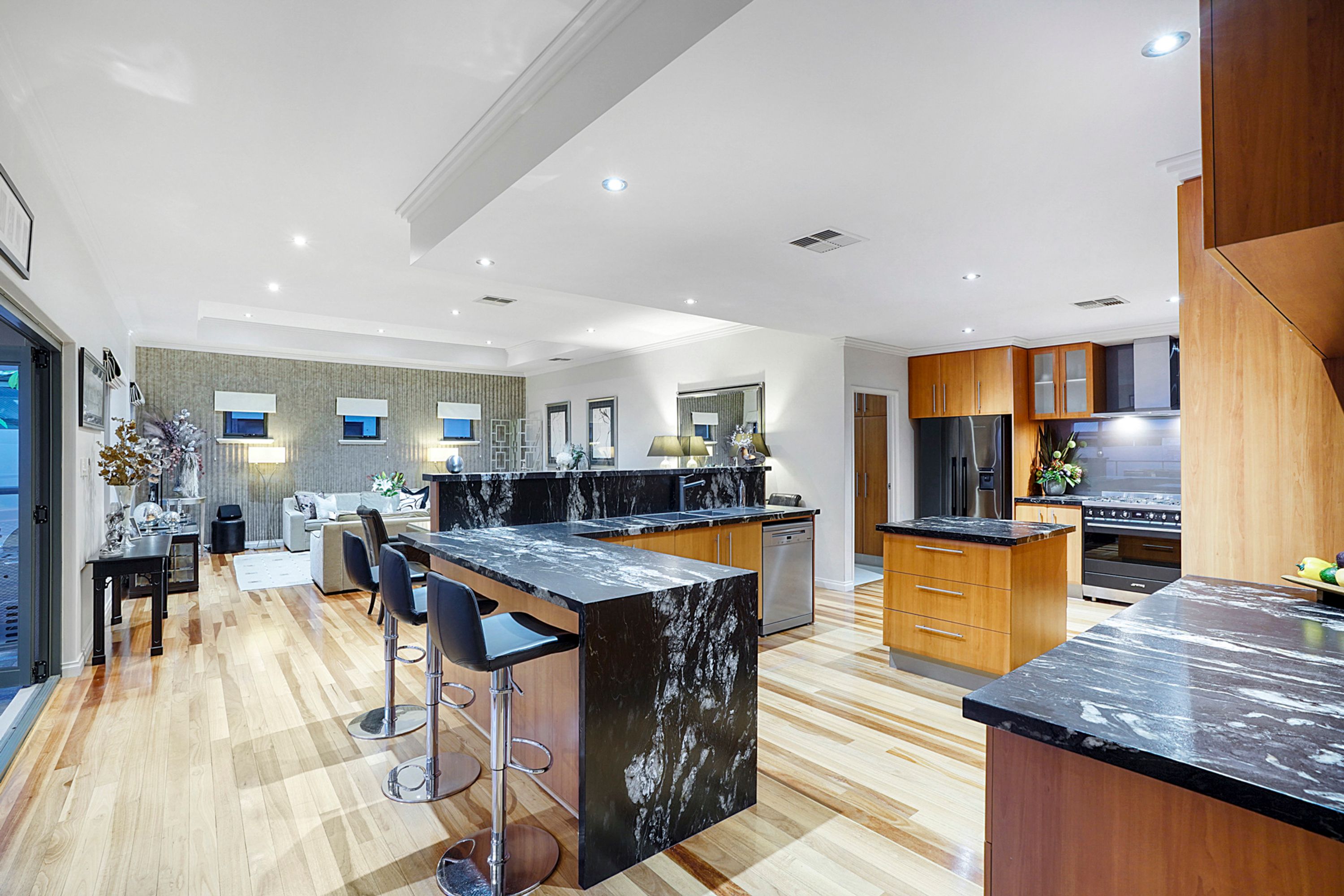 24 Caraway Gate, Stirling - Thumbnail 5