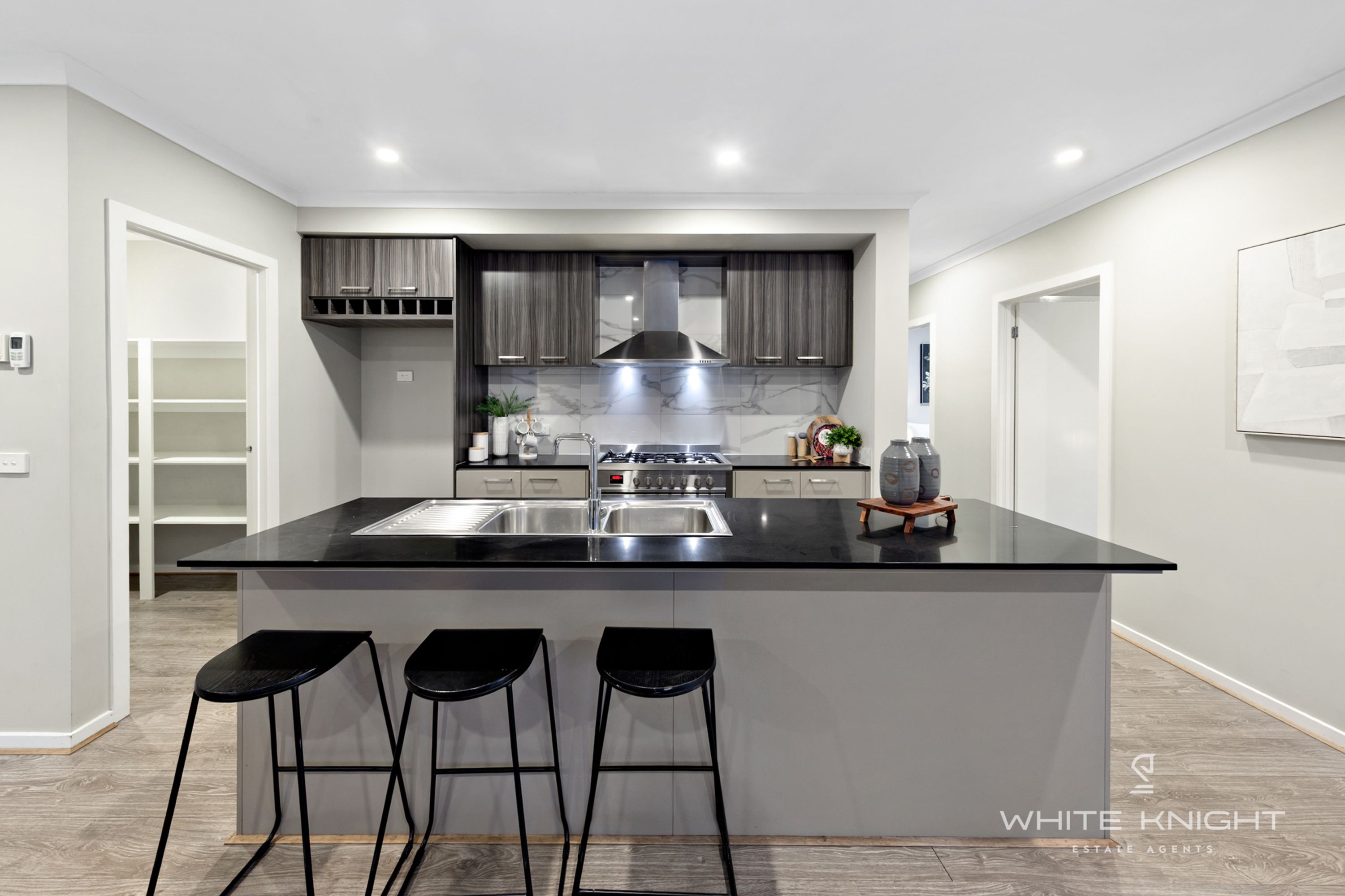 11 Tussock Street, Aintree VIC 3336, Aintree - Thumbnail 4