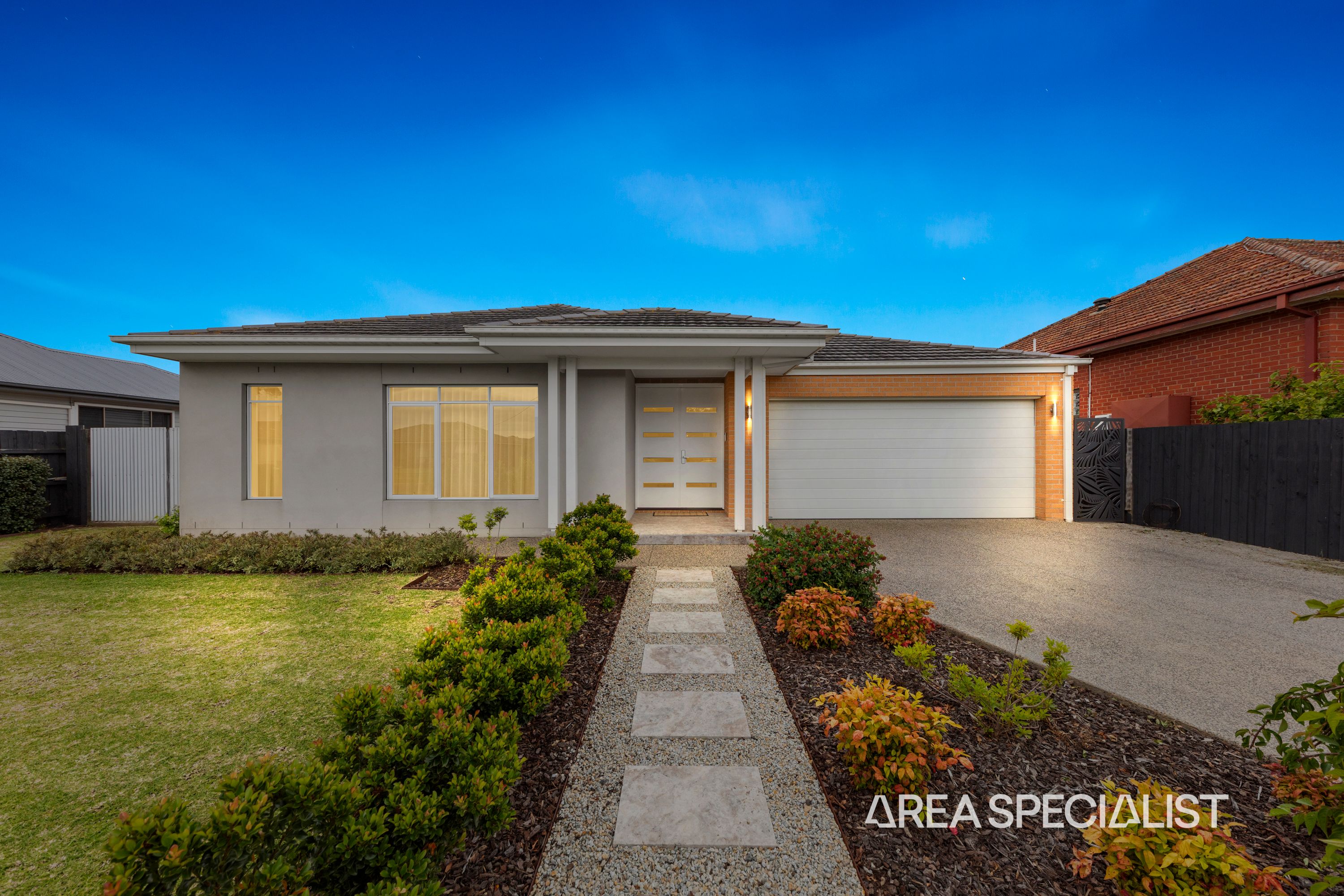 8 Gardner Street, Koo Wee Rup - Thumbnail 2