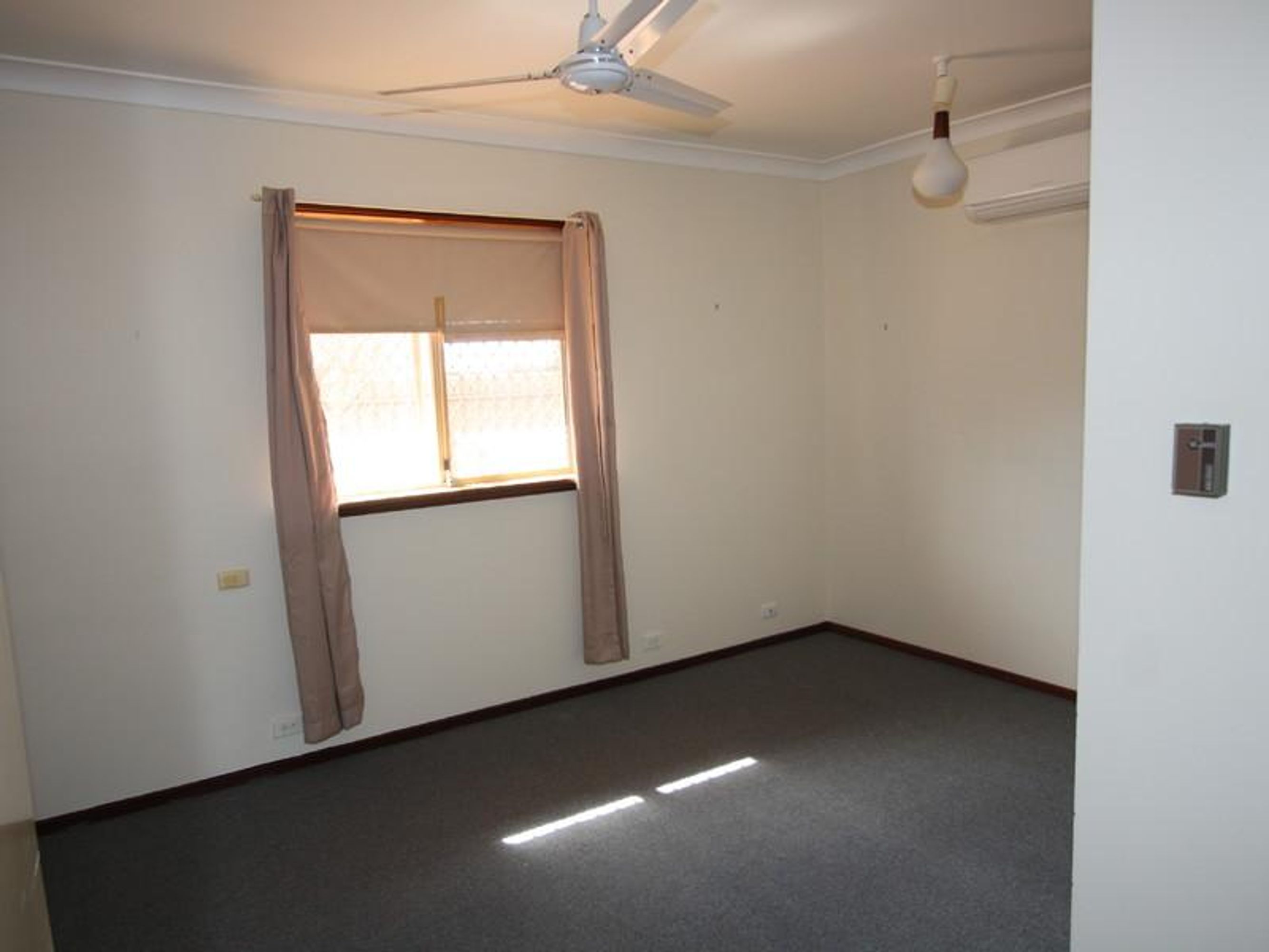 11 Yanderra Crescent, South Hedland, South Hedland - Thumbnail 7