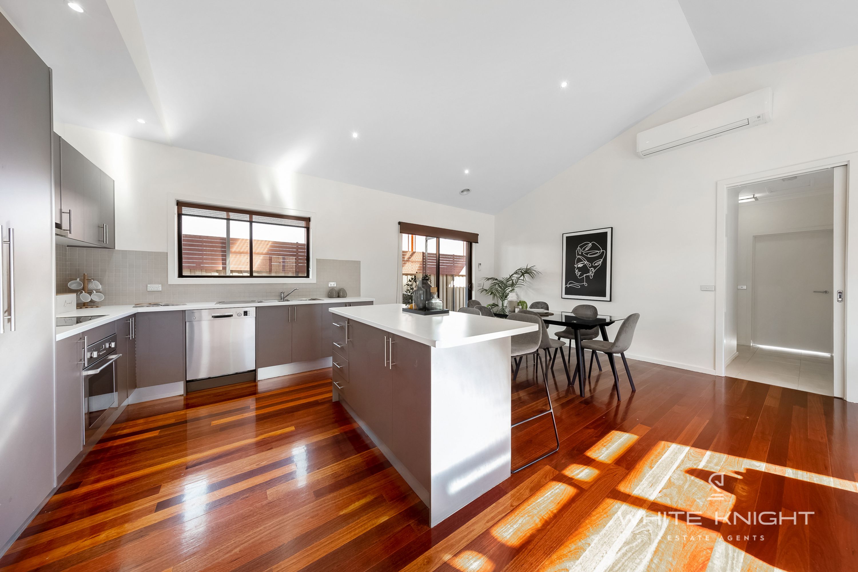 13 Studley Park Way, Caroline Springs VIC 3023, Caroline Springs - Thumbnail 3