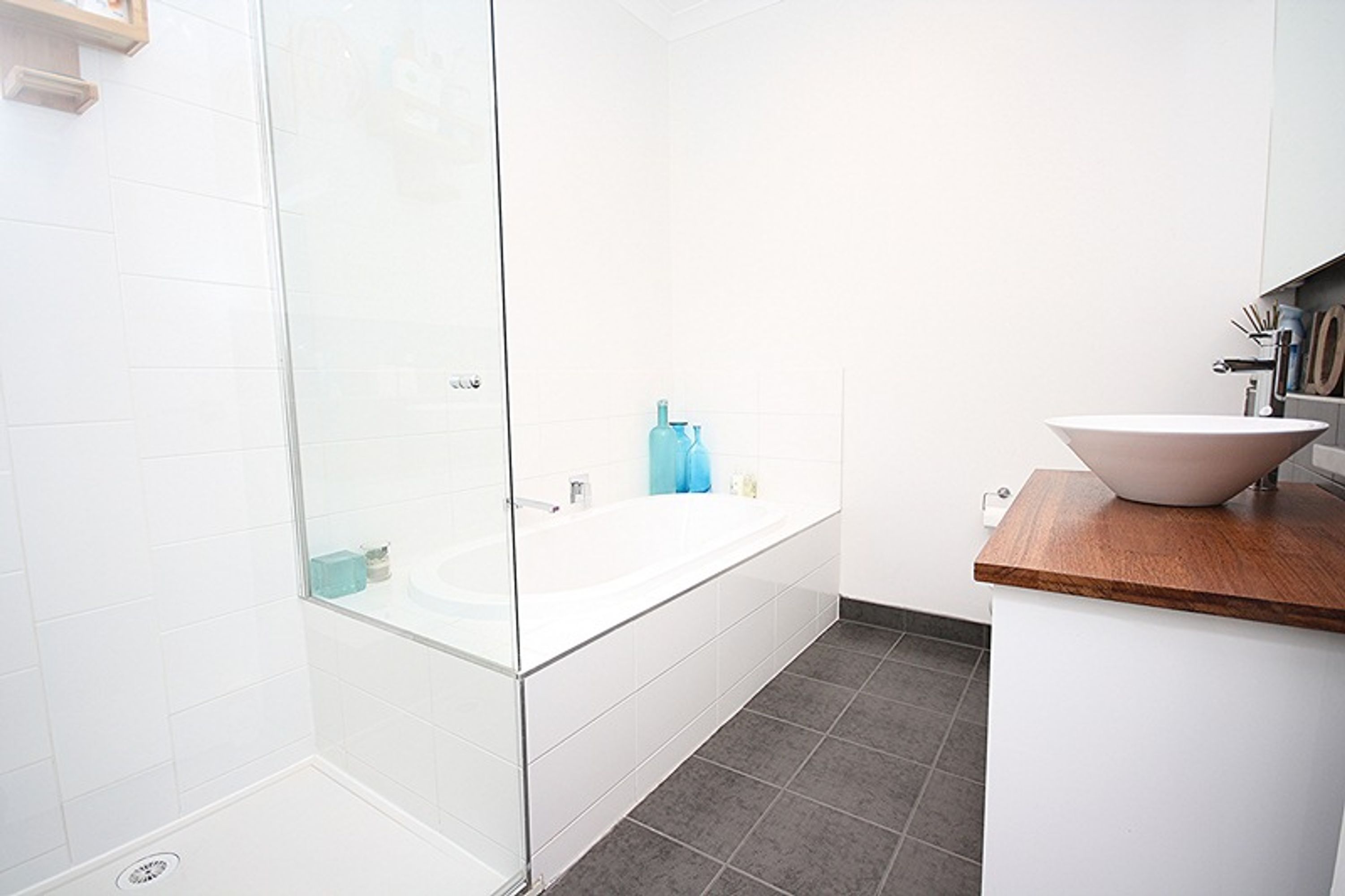 14 Tena Avenue, Horsham VIC 3400, Horsham - Thumbnail 7