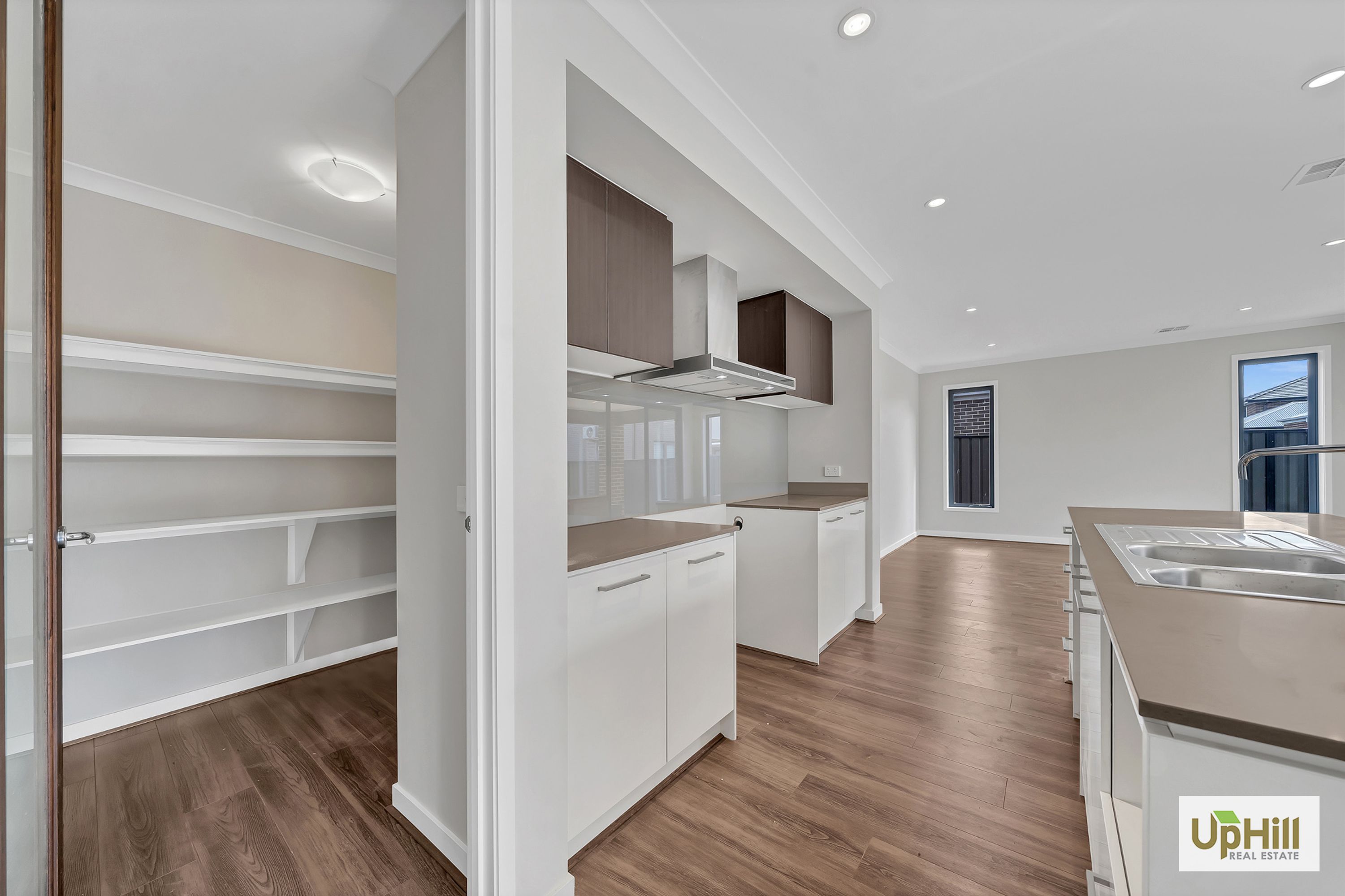 49 WINCHCOMBE WAY, Cranbourne North - Thumbnail 7