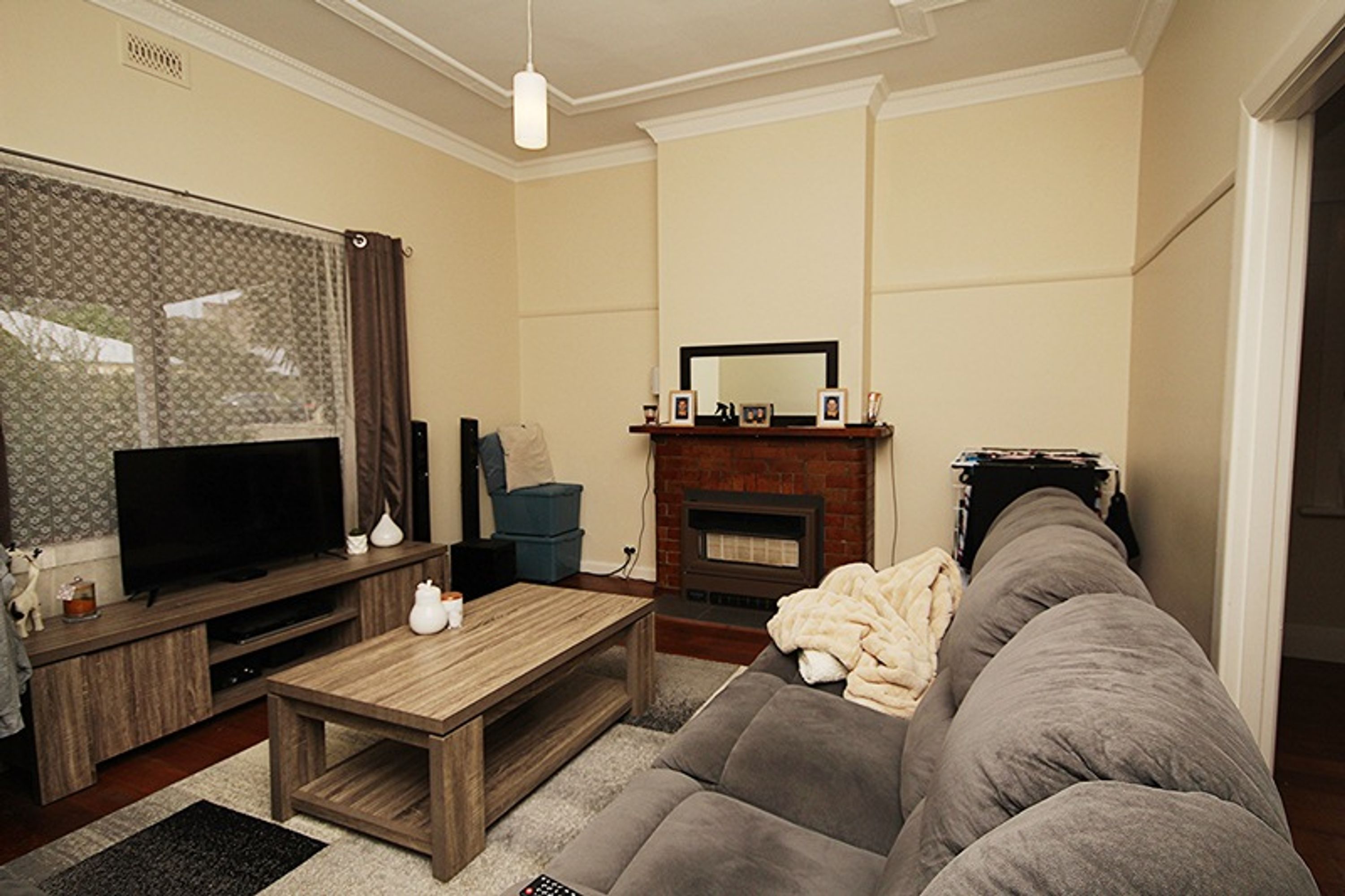 11 Stewart Street, Horsham VIC 3400, Horsham - Thumbnail 2
