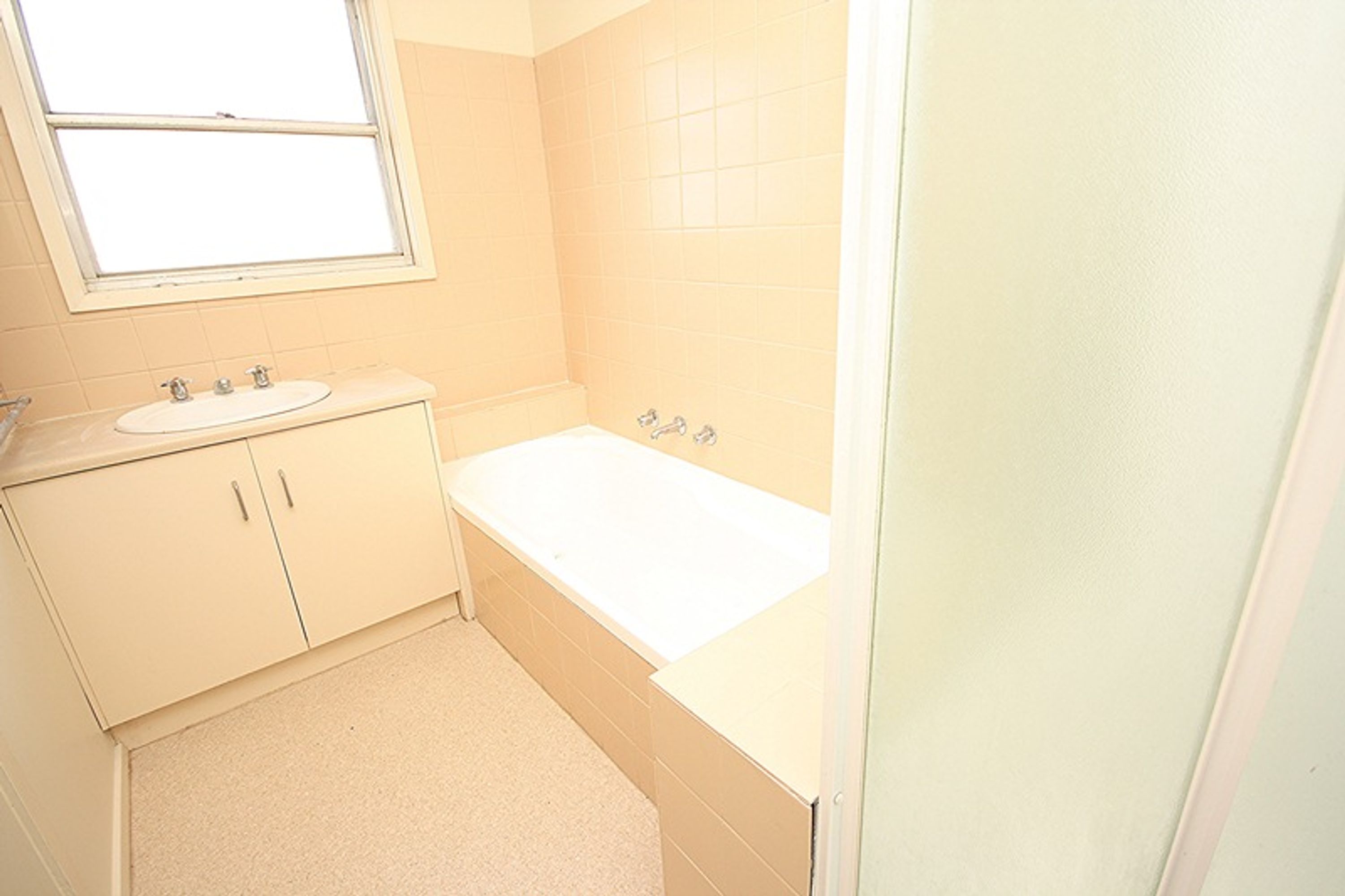 8 Shirley Street, Horsham VIC 3400, Horsham - Thumbnail 4