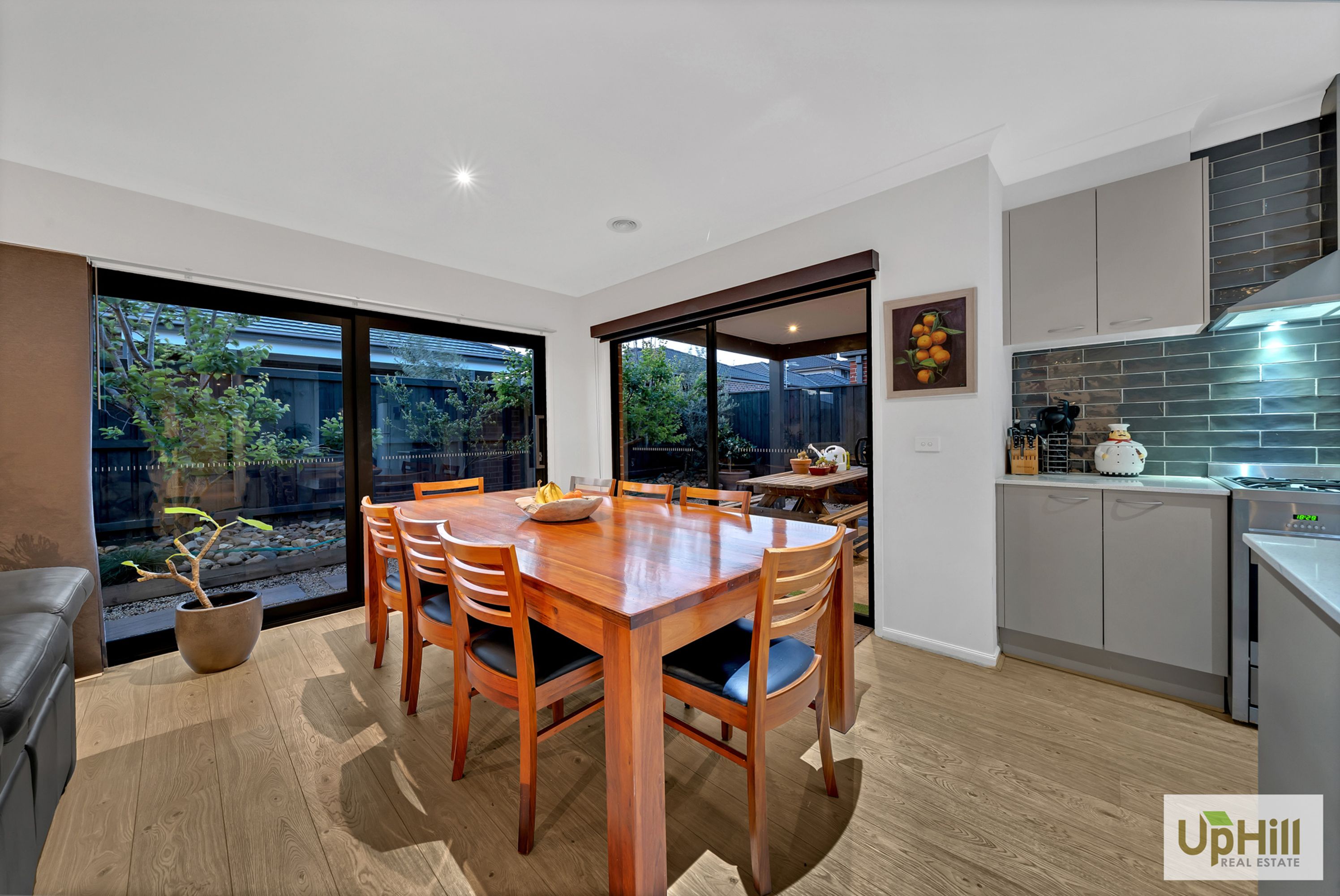 16 EVERARD AVENUE, Clyde North - Thumbnail 7