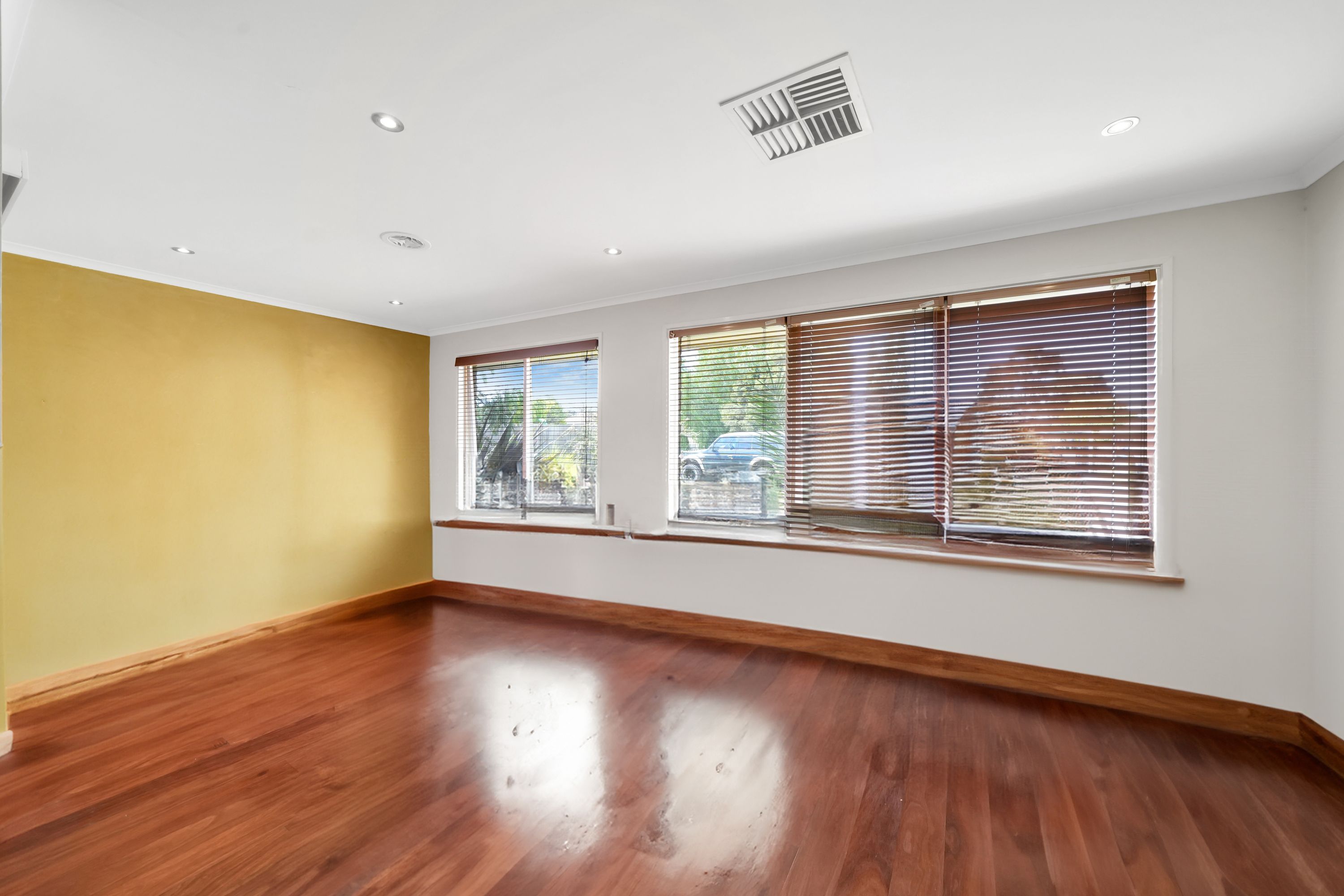 51 Marina Drive, Melton VIC 3337, Melton - Thumbnail 4