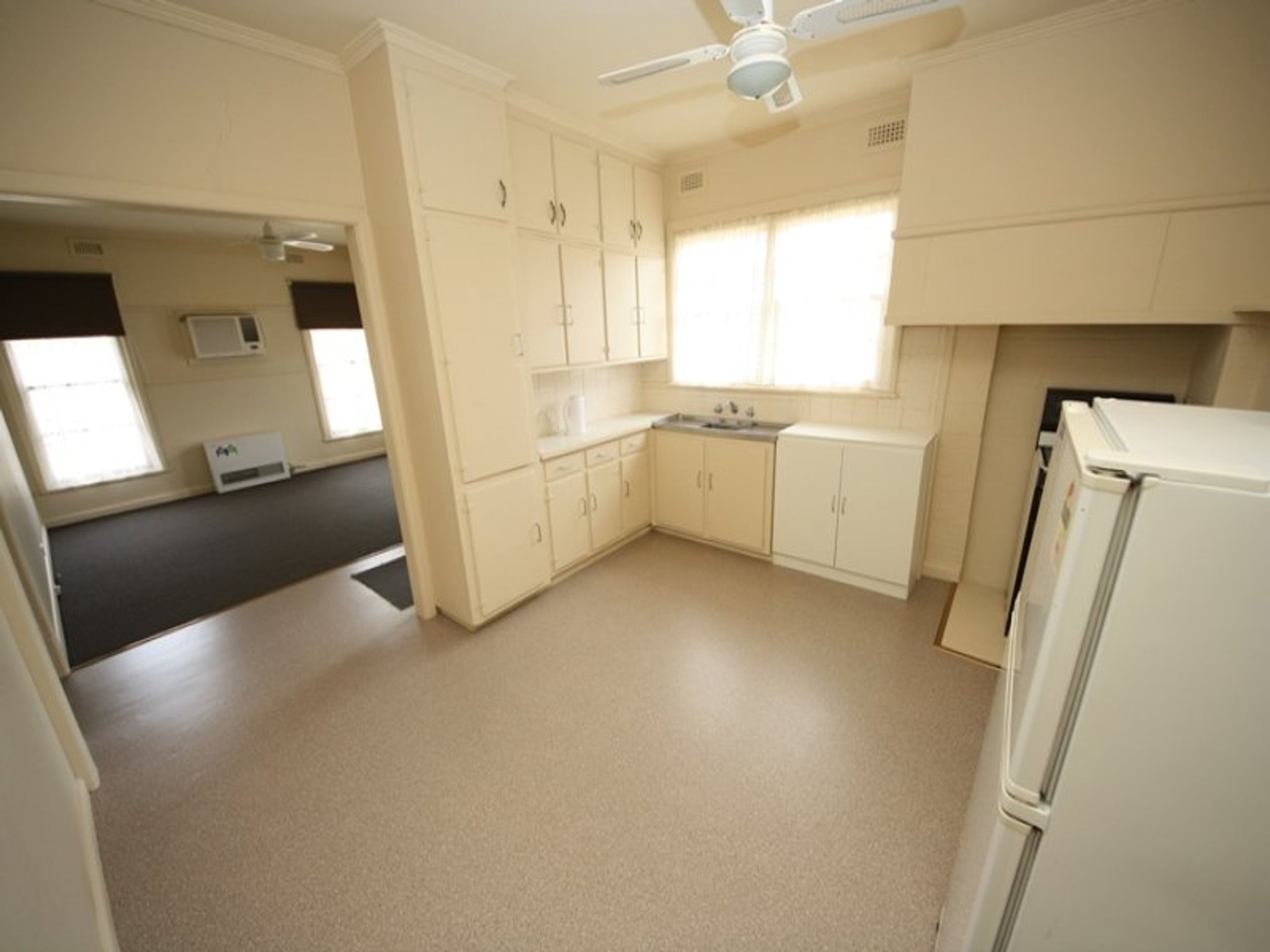 8 Elizabeth Street, Horsham VIC 3400, Horsham - Thumbnail 5