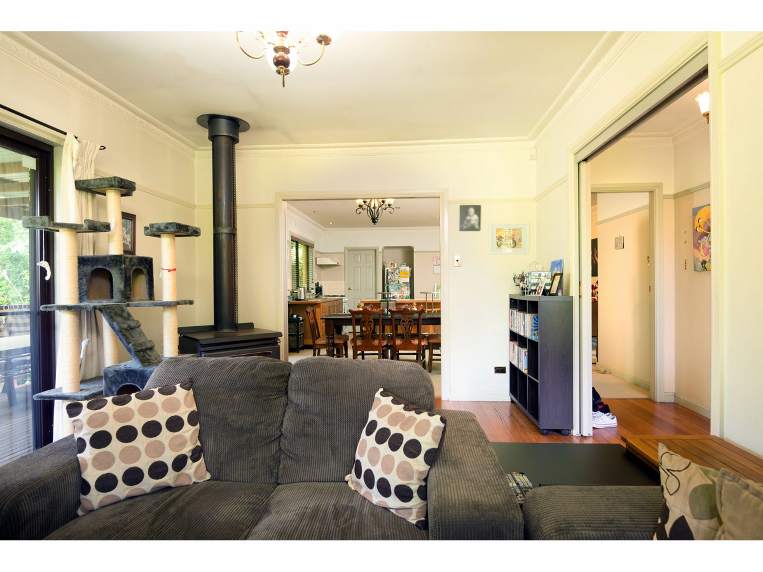 8 Fourth Avenue, Katoomba - Thumbnail 4