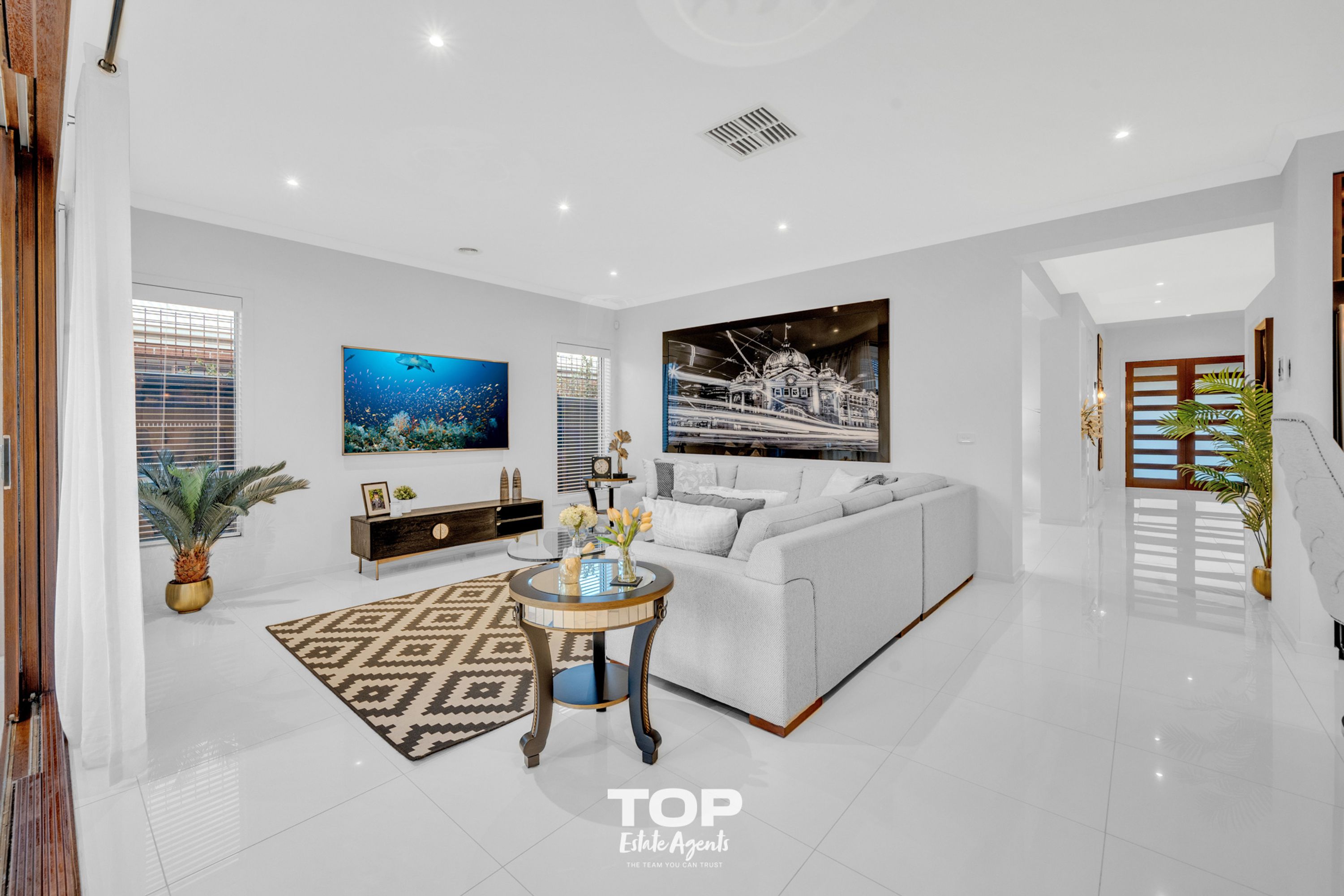 13 Walbrook Drive, Clyde North - Thumbnail 5