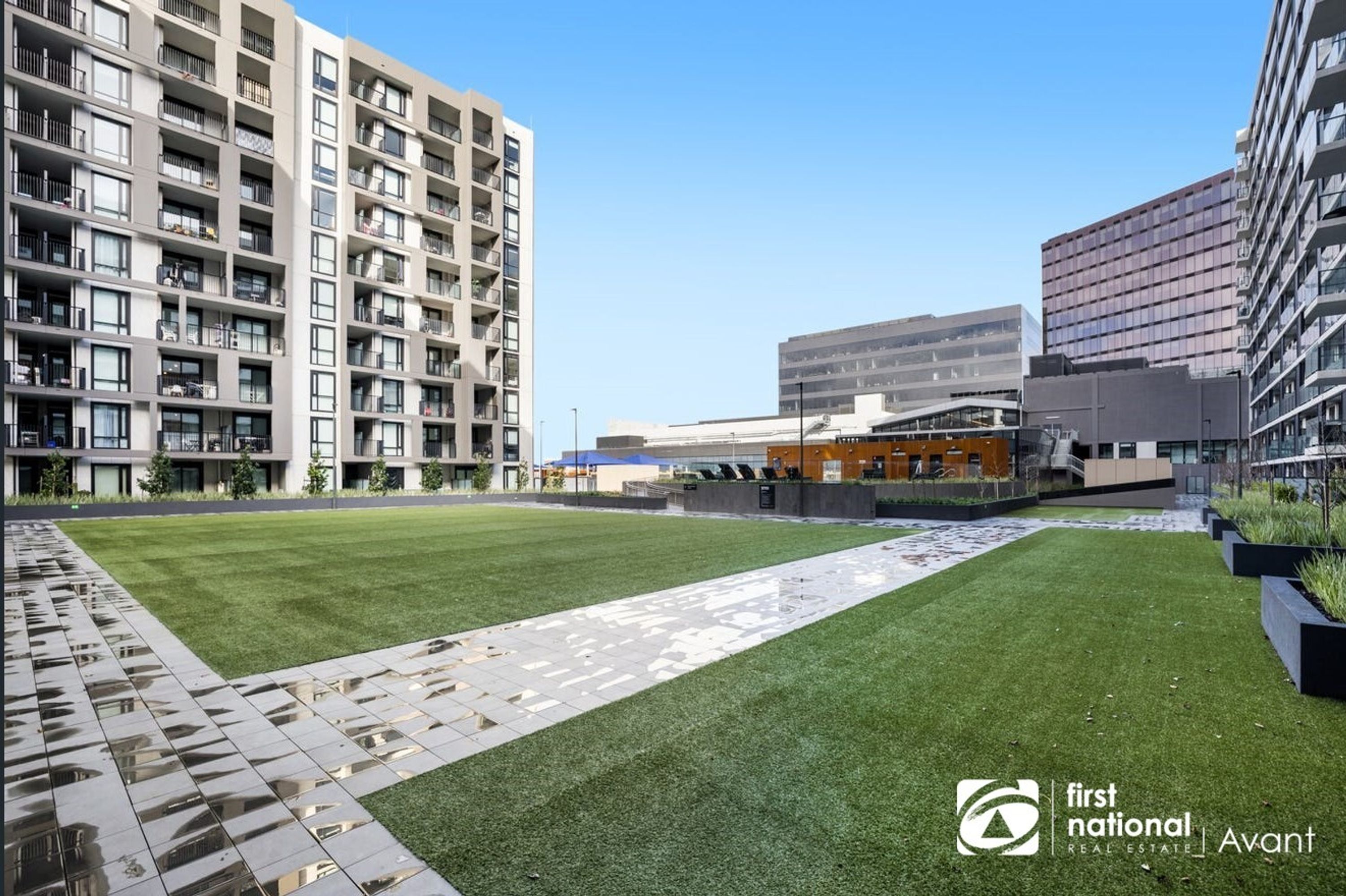 810/868 Blackburn Road, Clayton - Image 1