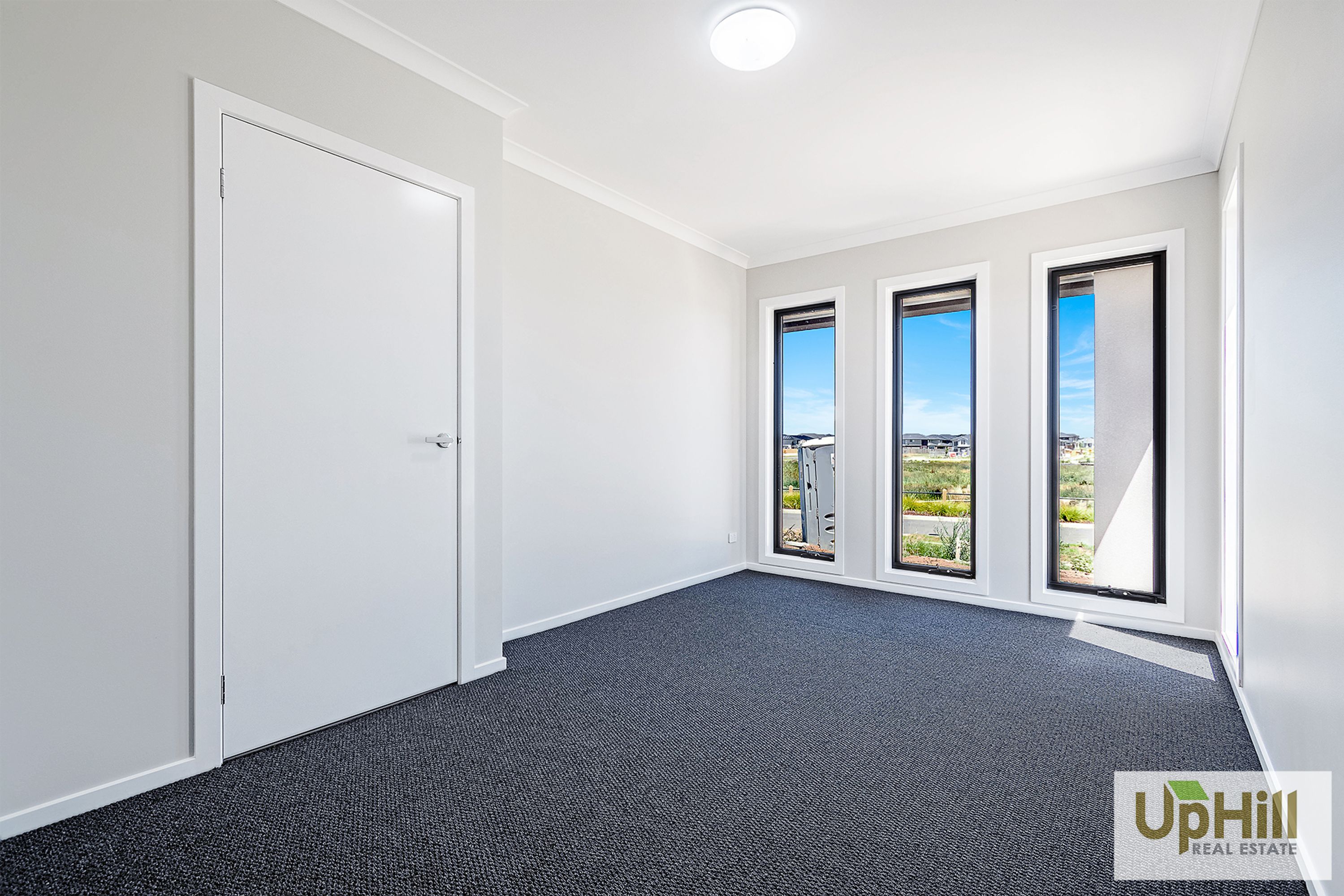 30 Domingo Avenue, Clyde North - Thumbnail 2