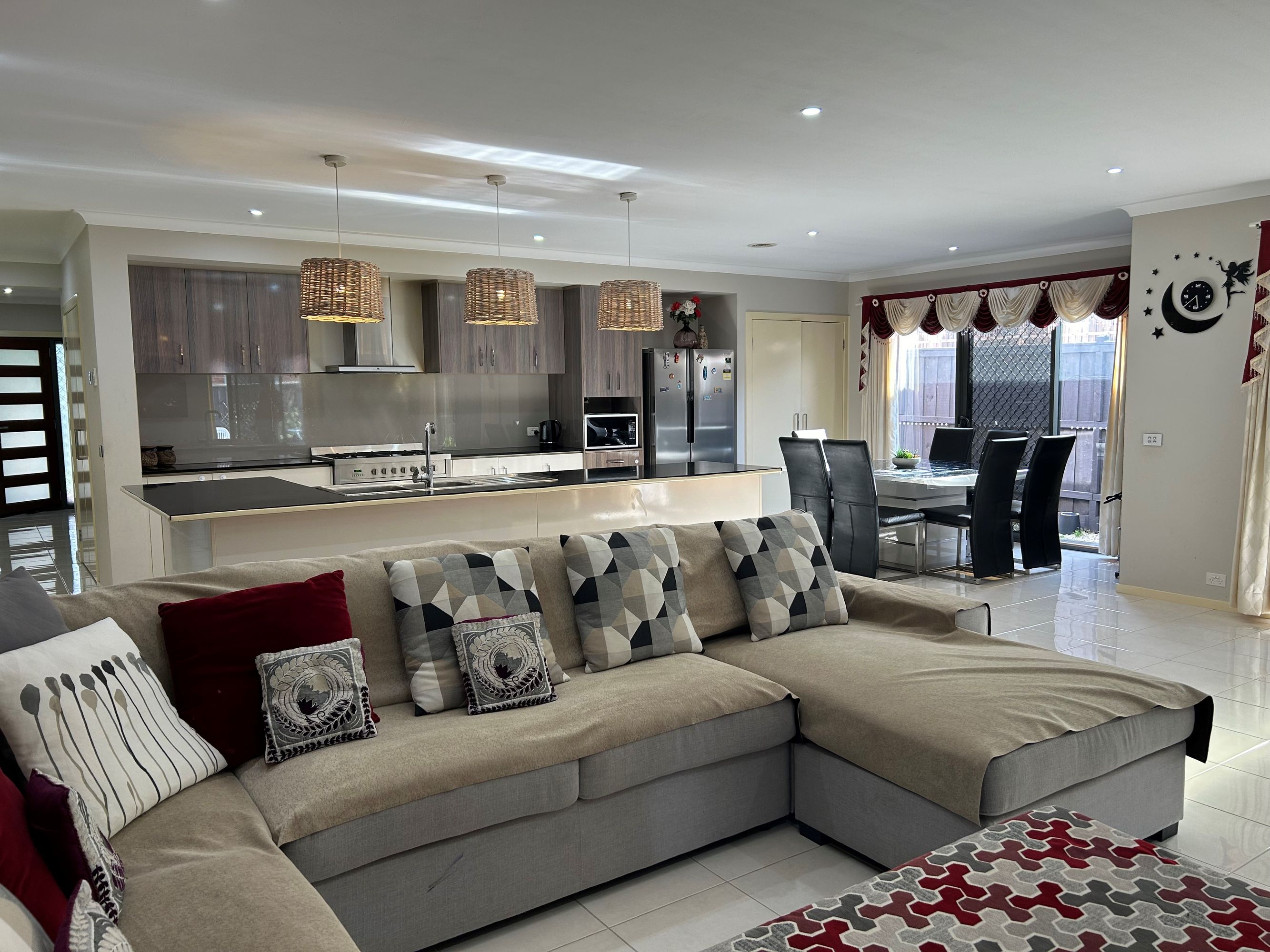 31 Winchcombe Way, Cranbourne North - Thumbnail 6