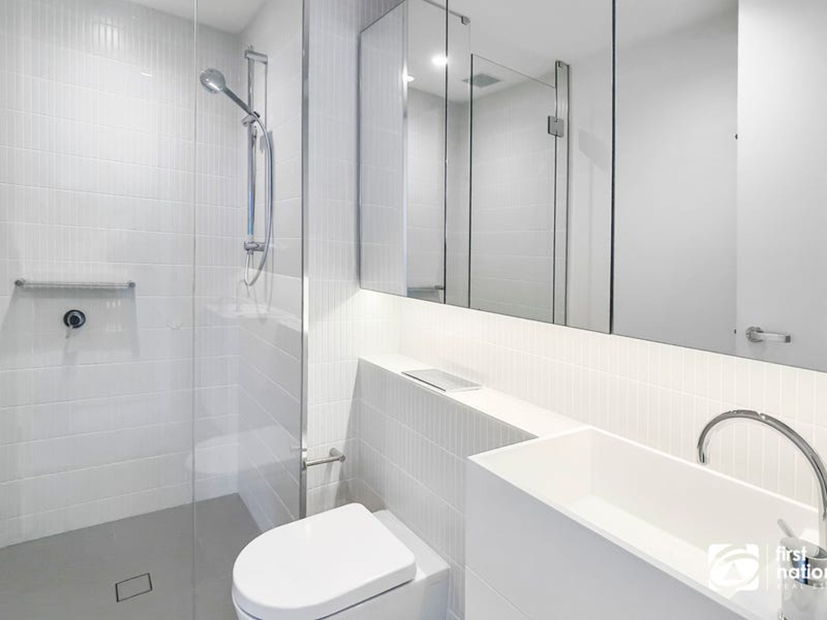 6312/70 Southbank Boulevard, Southbank - Thumbnail 3