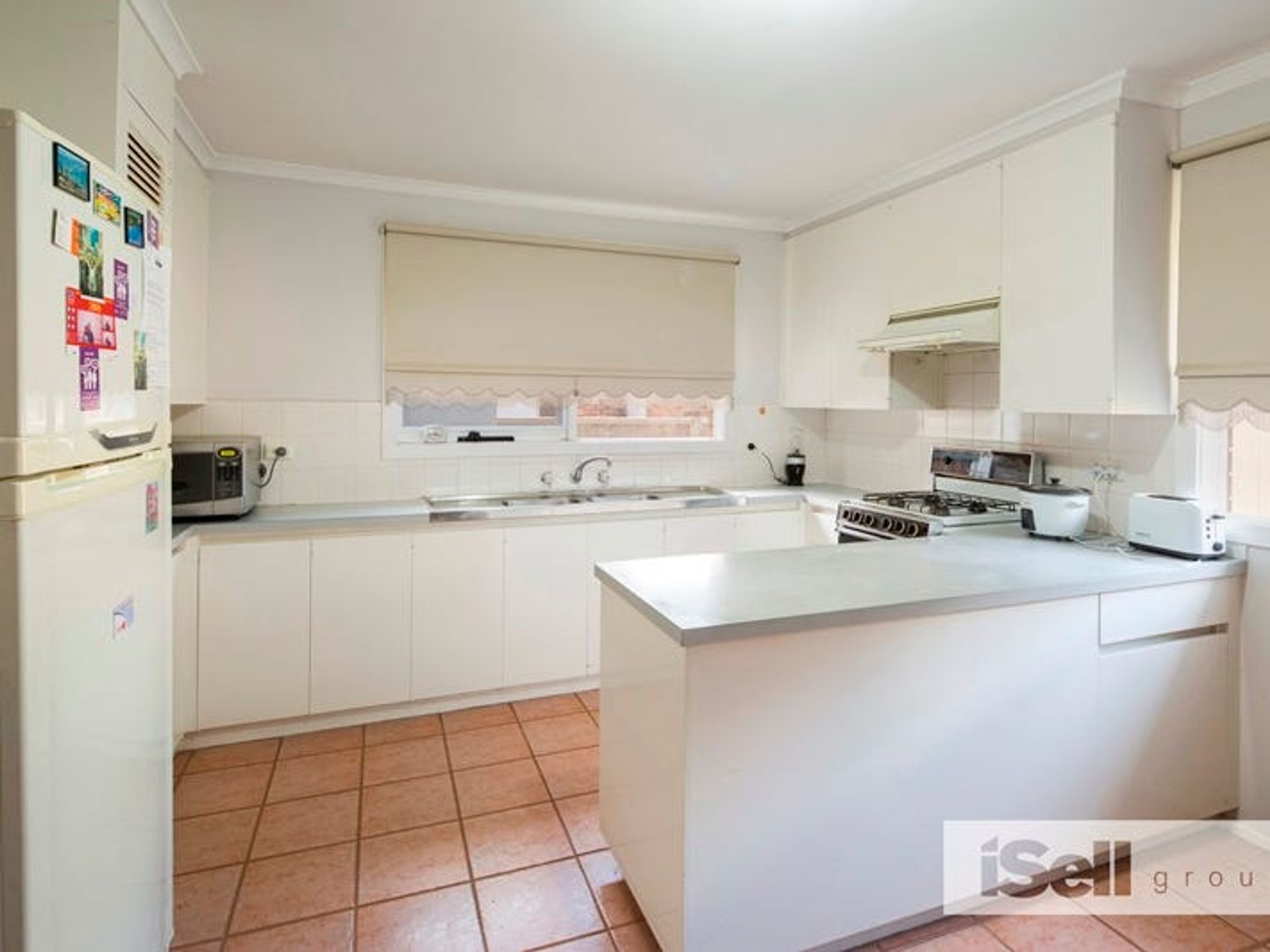 2/12-20 Bournemouth Avenue, Springvale - Thumbnail 4