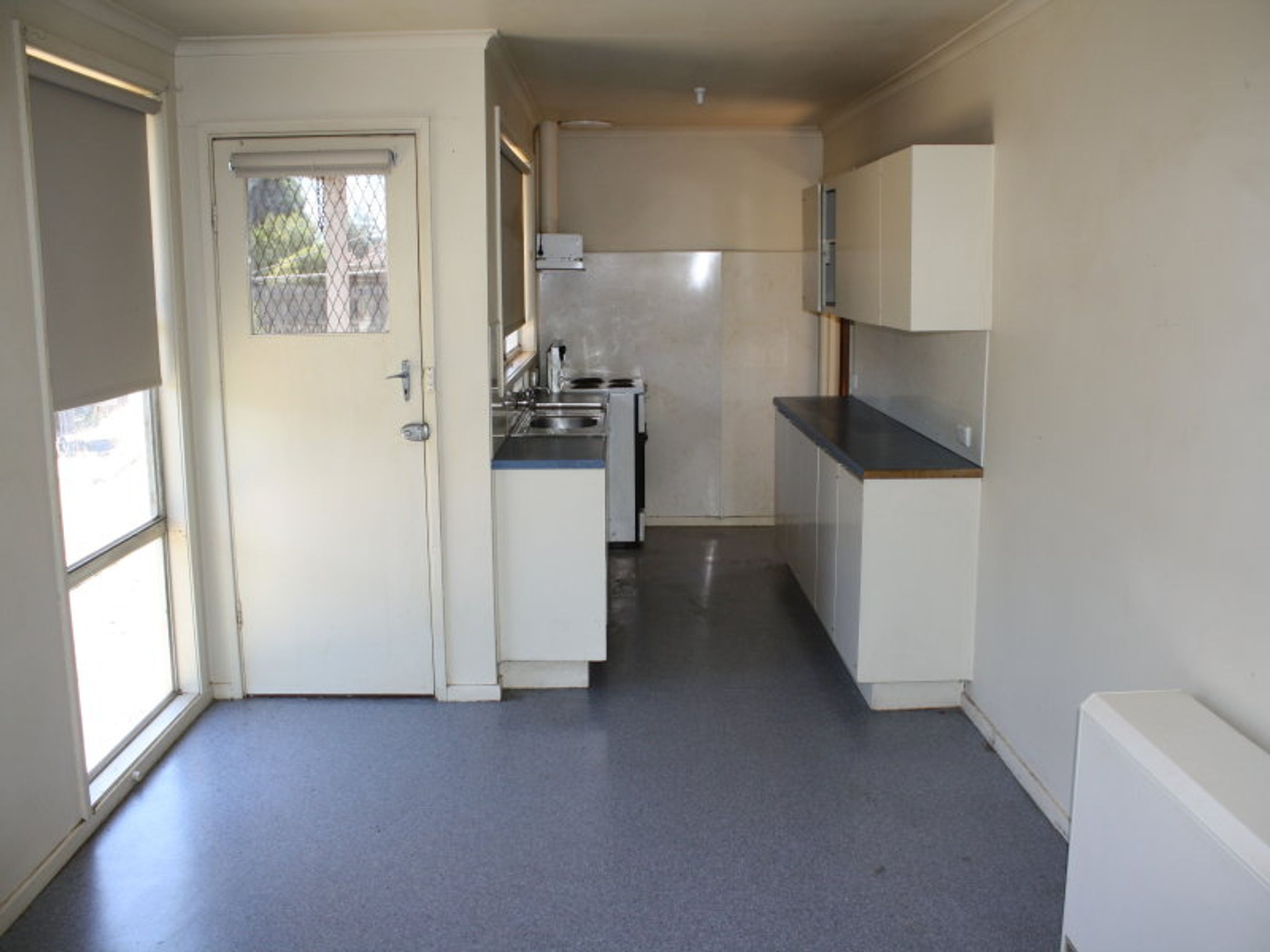 10 Felstead Avenue, Horsham VIC 3400, Horsham - Thumbnail 7