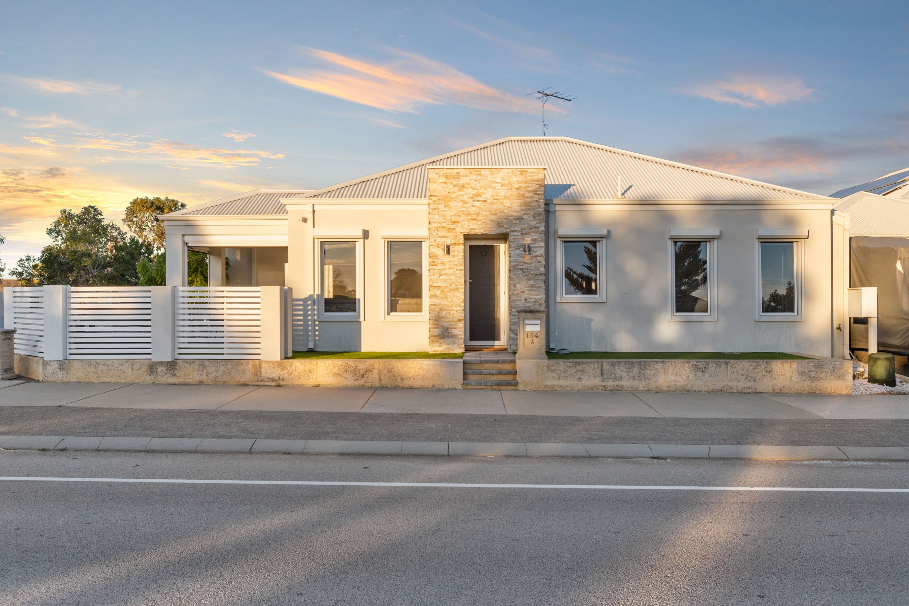 1/1/154 Benenden Avenue, Butler - Image 1