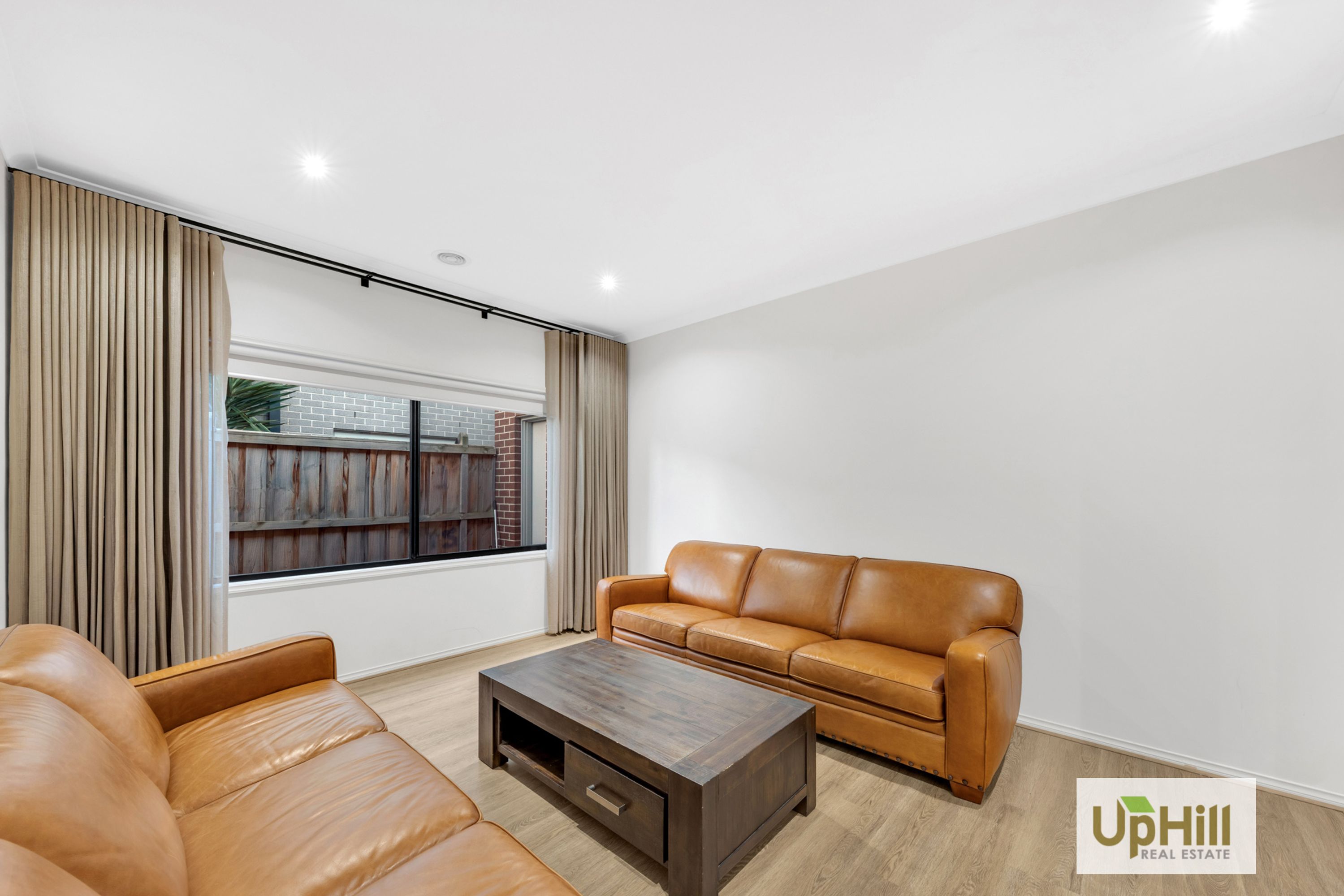 28 Jackwood Drive, Clyde North - Thumbnail 8