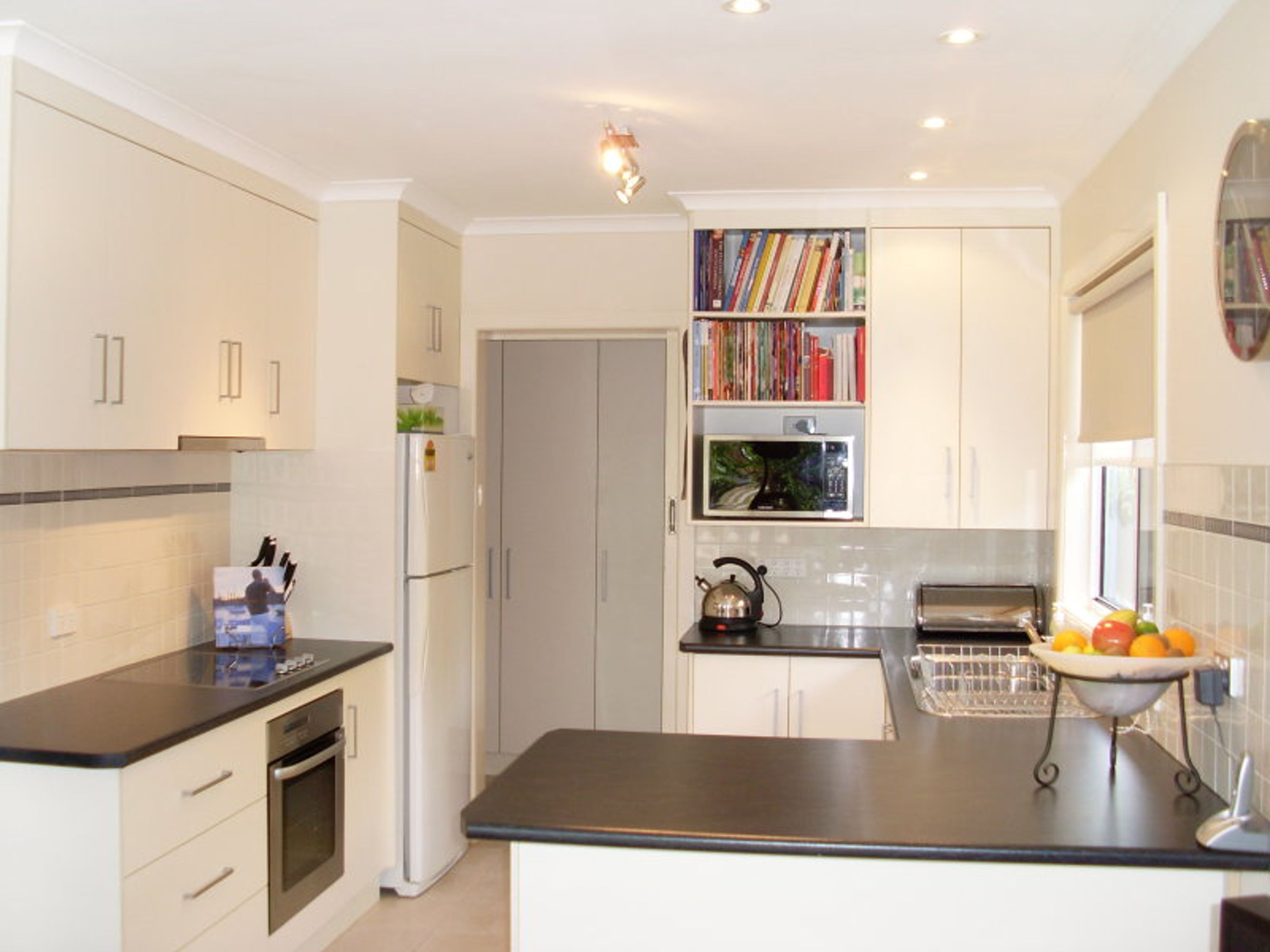 37 Landy Street, Horsham VIC 3400, Horsham - Thumbnail 2