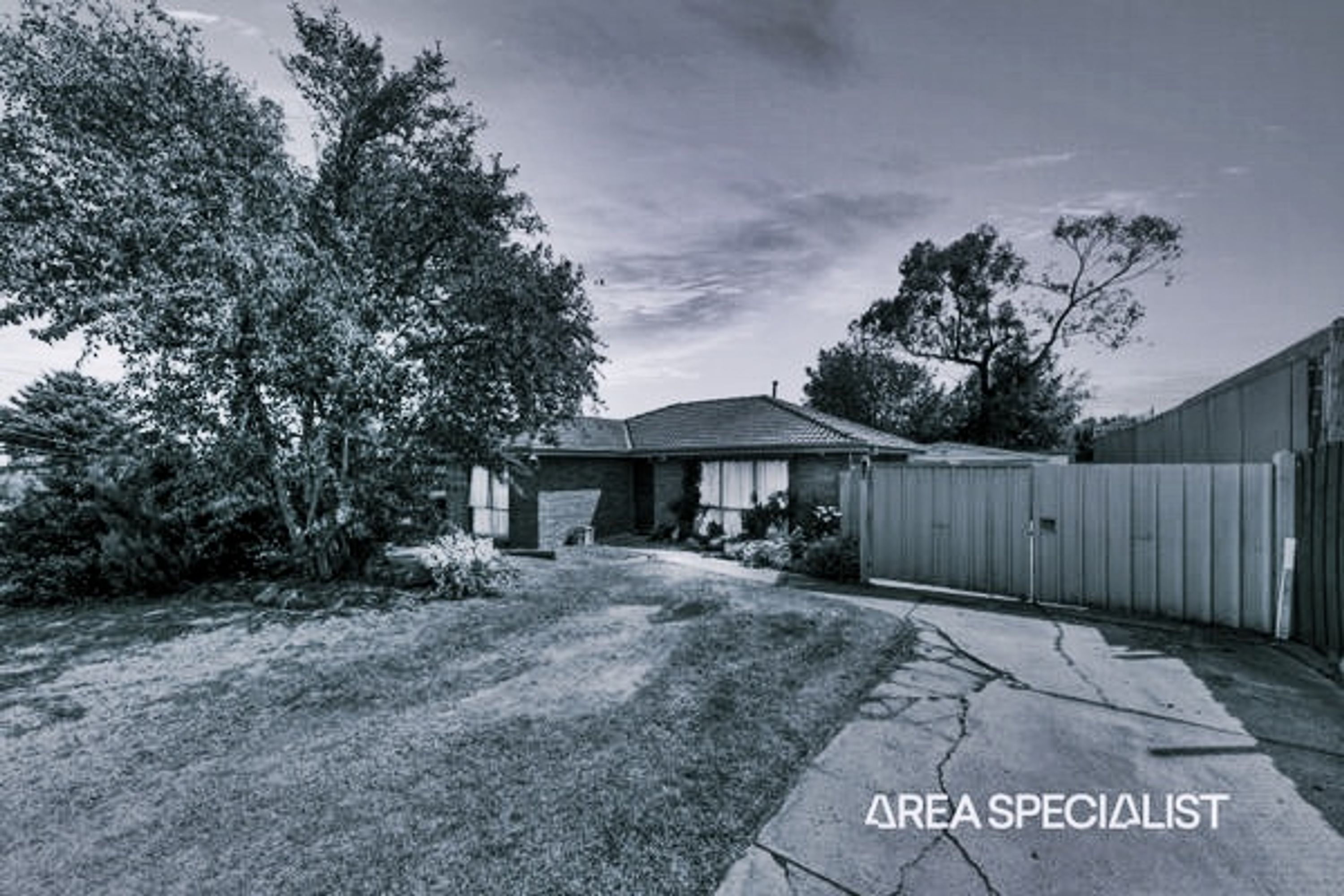 97 Racecourse Road, Pakenham