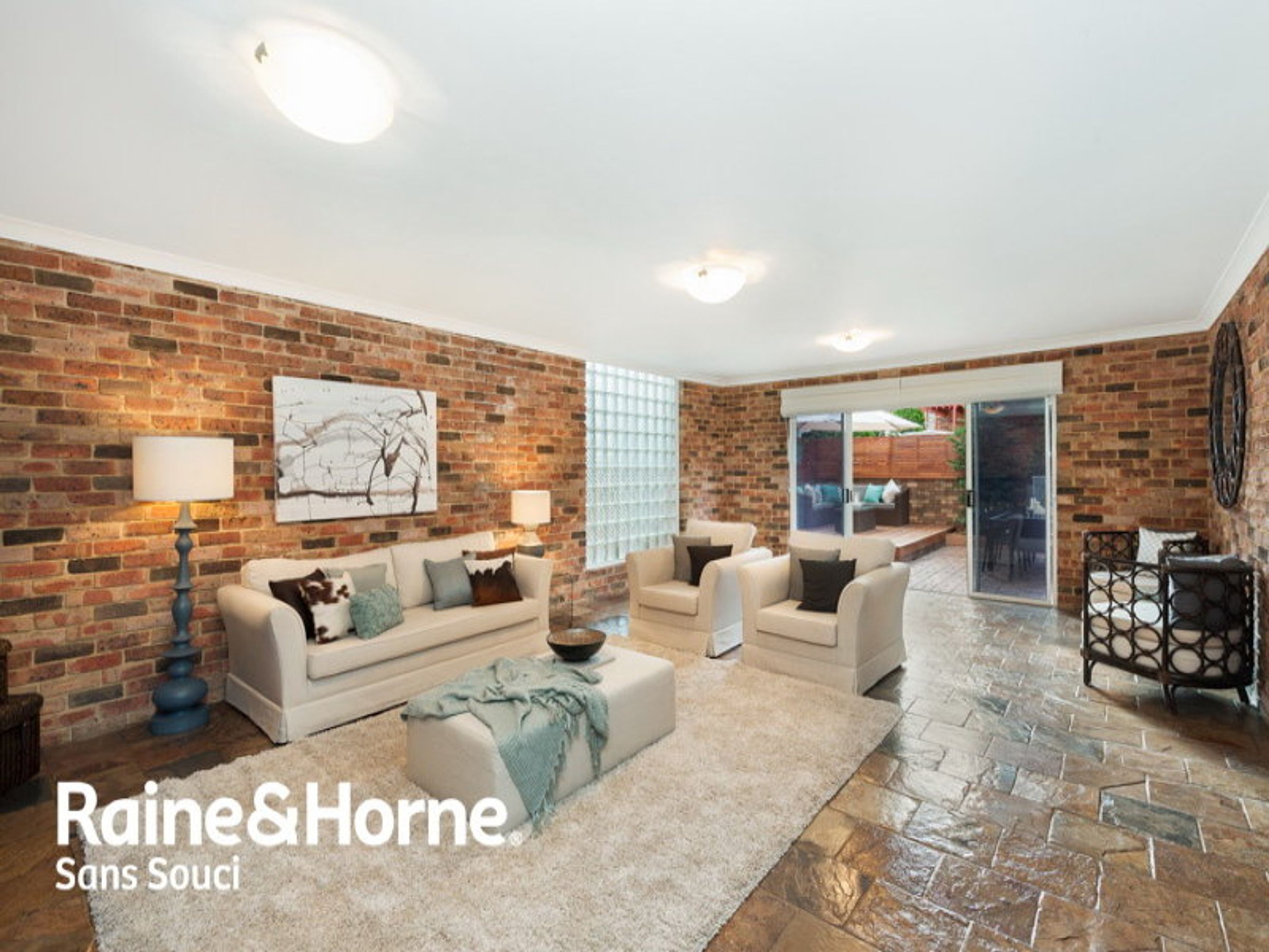 34 Riverside Drive, Sans Souci - Thumbnail 4