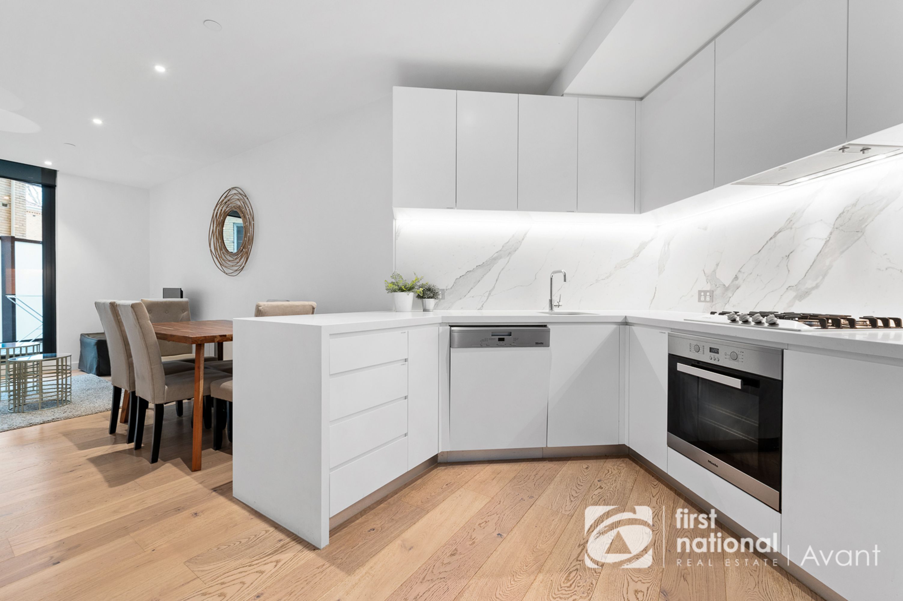 107/77 Queens Road, Melbourne - Thumbnail 2