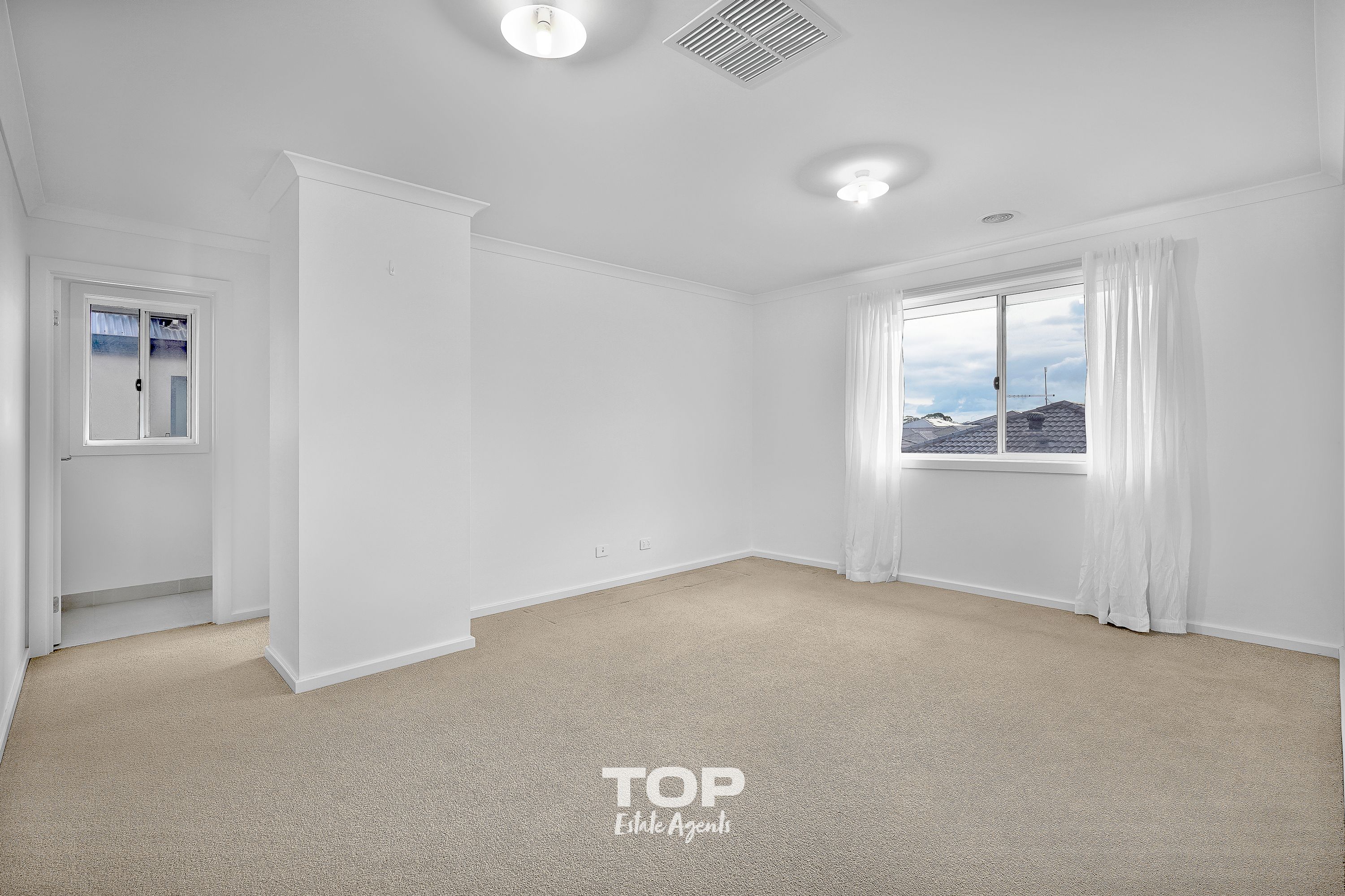 19 Orana Boulevard, Clyde North - Thumbnail 4