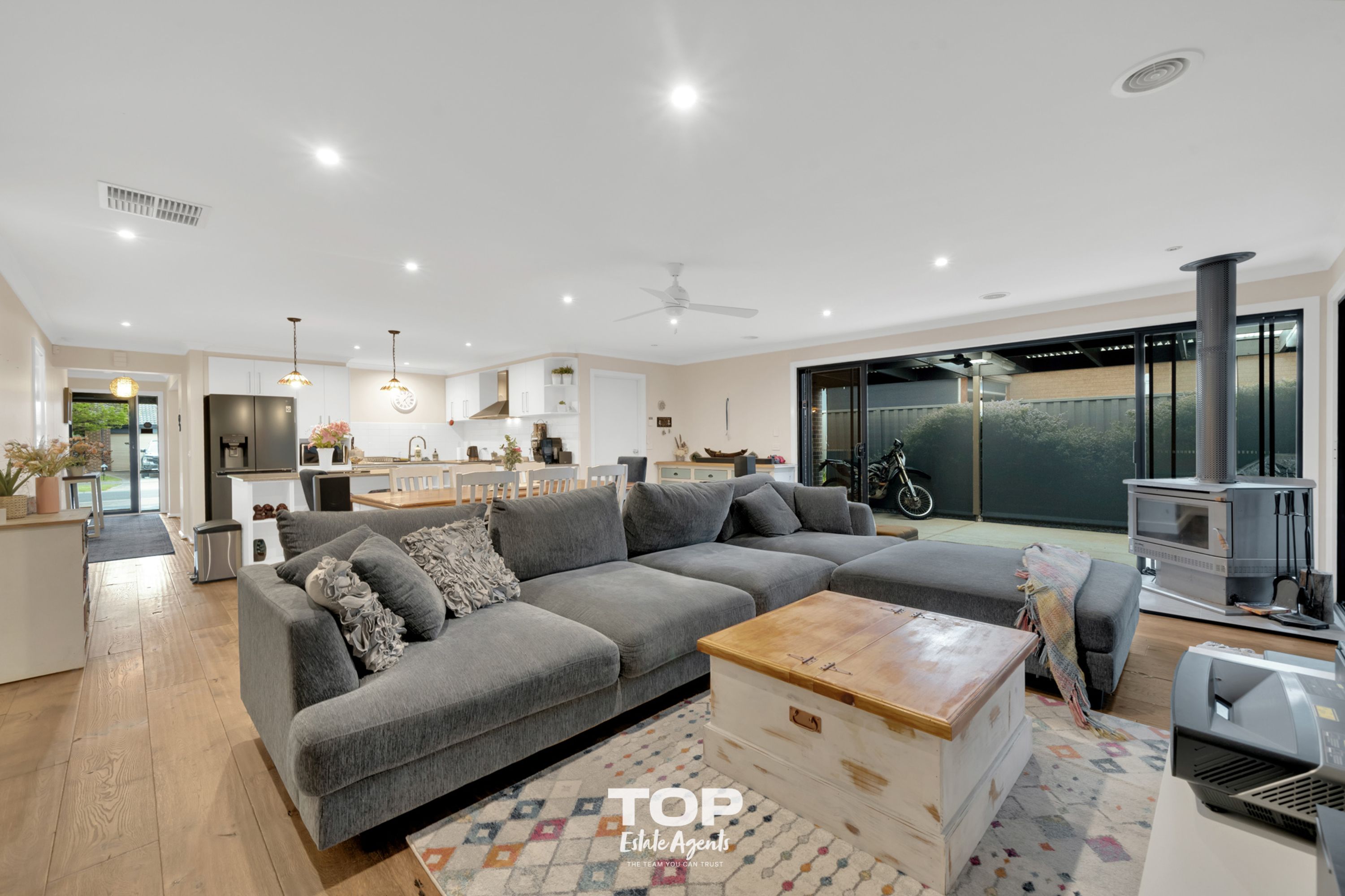 5 Aquitane Drive, Cranbourne East - Thumbnail 5