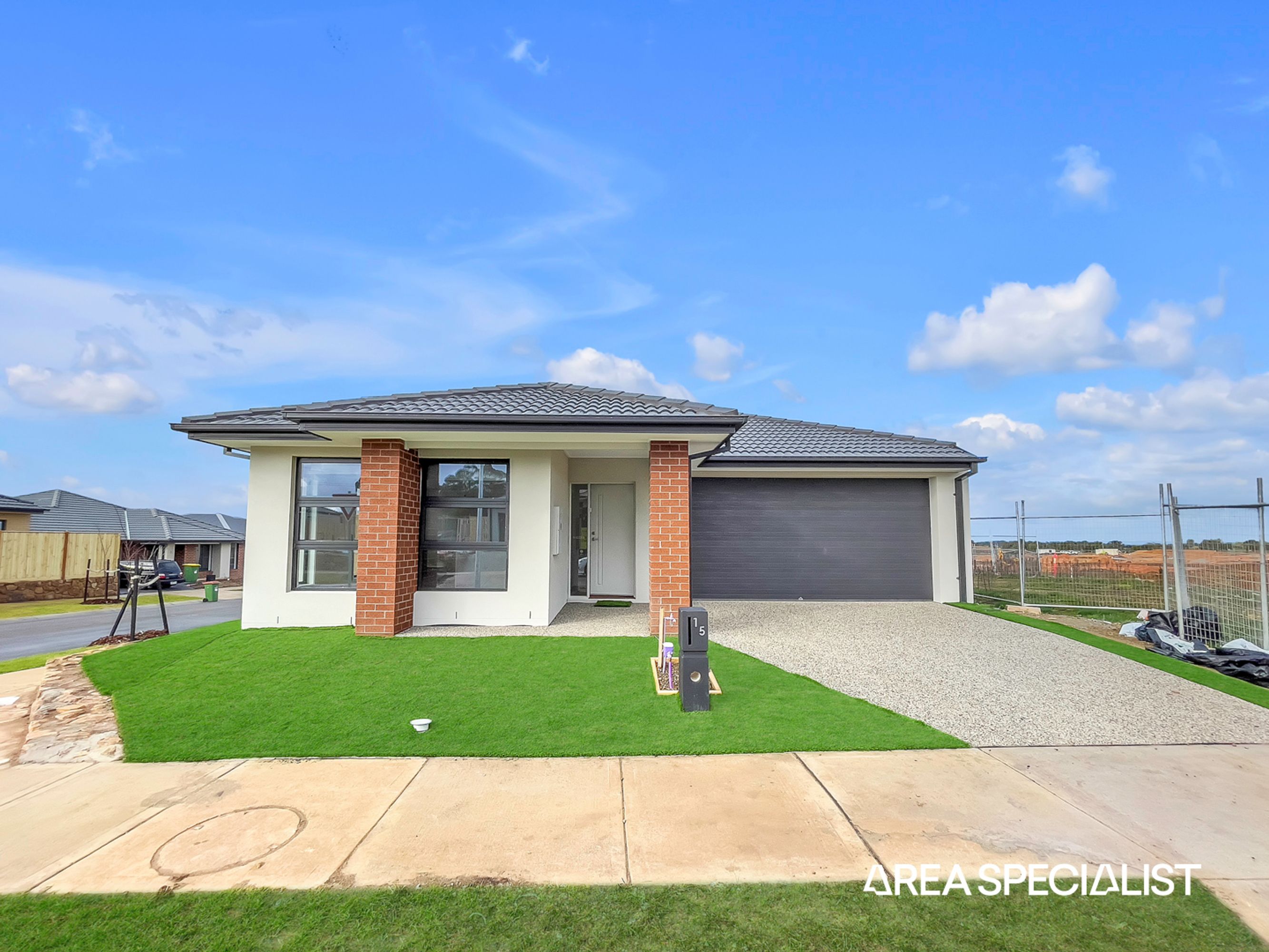 15 Native Ridge, Pakenham, VIC 3810