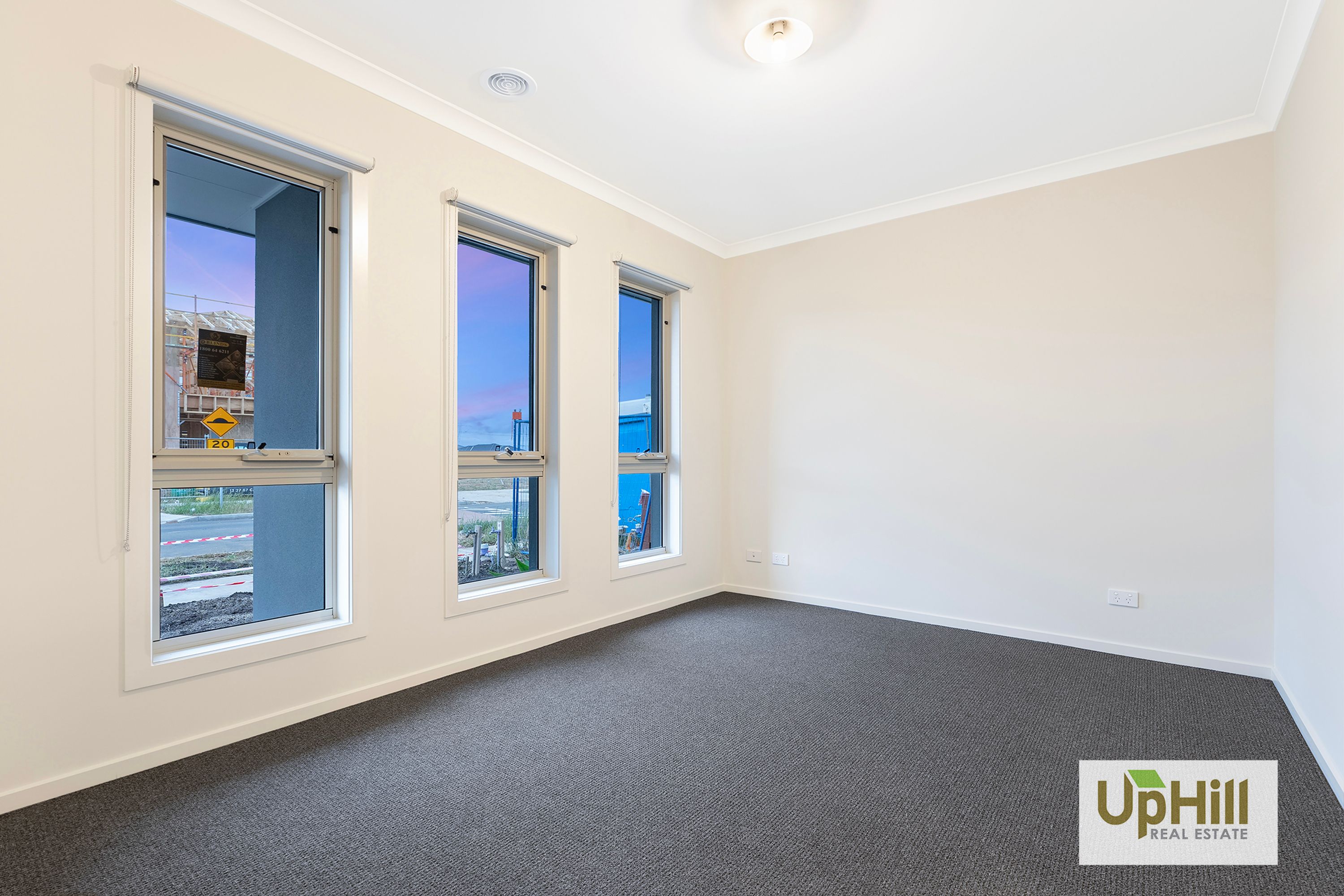 19 Bambusa Way, Clyde North - Thumbnail 2