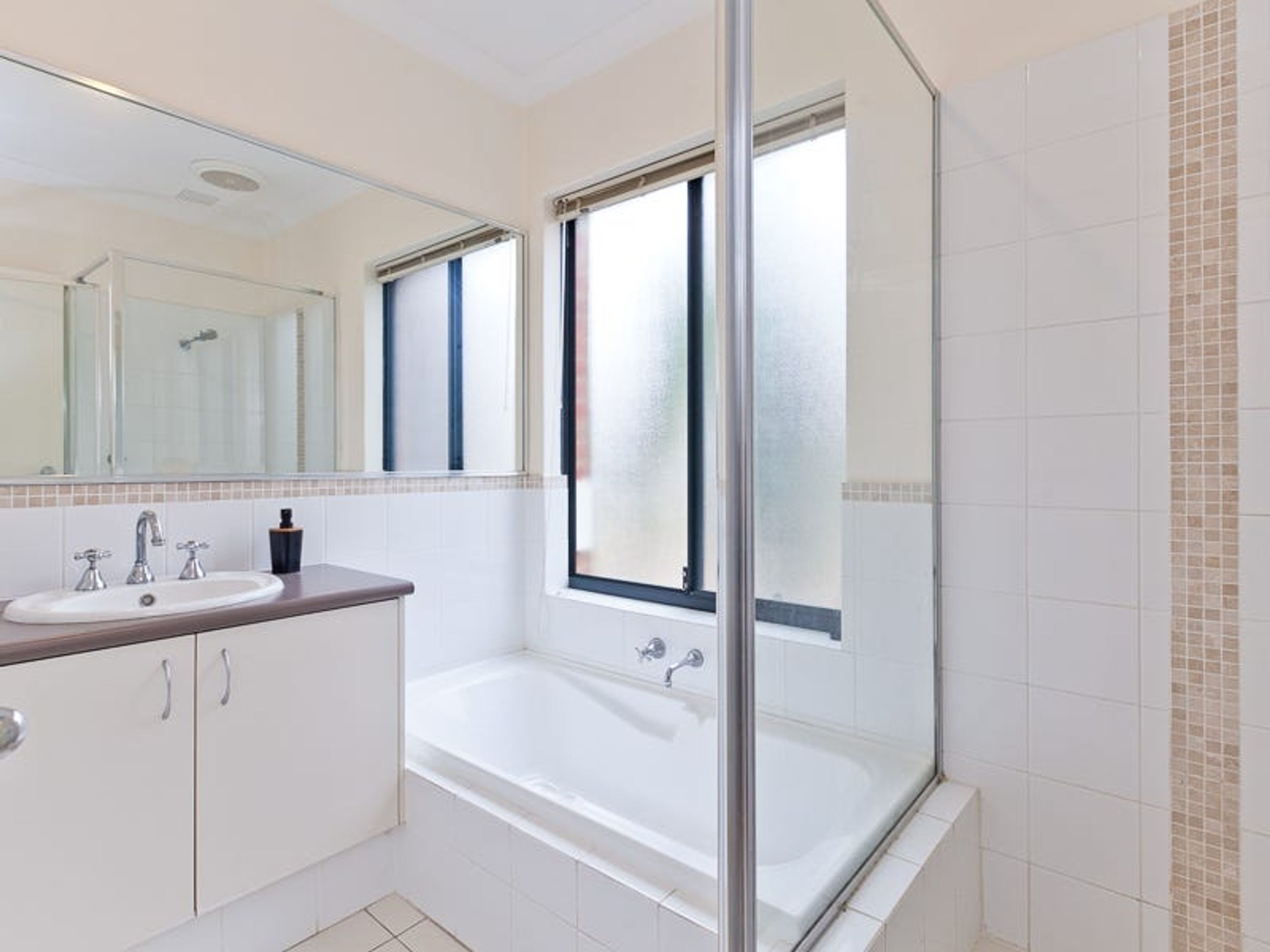 198A Ravenscar Street, Doubleview, WA 6018, Doubleview - Thumbnail 7