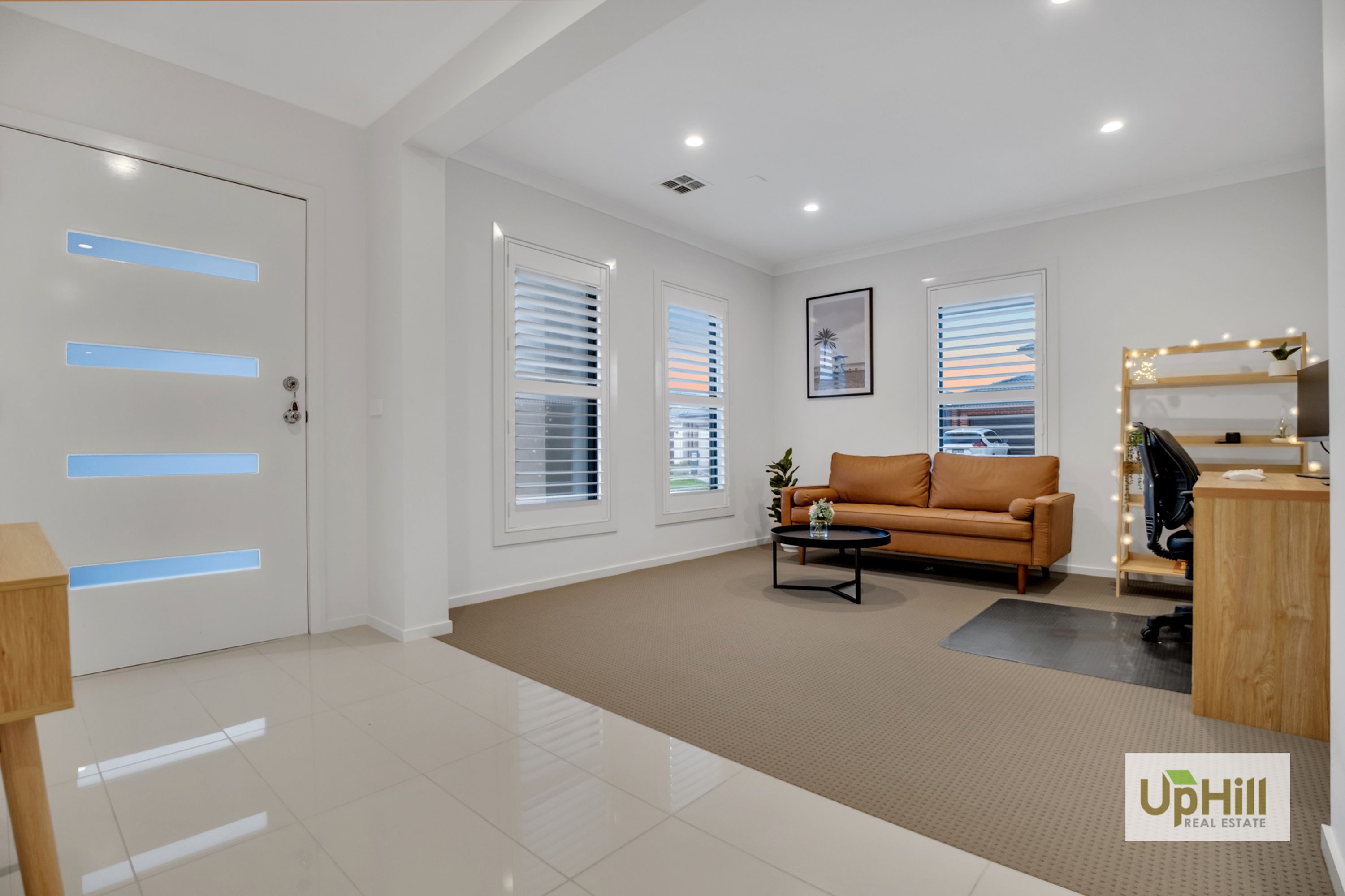 32 Guernsey Street, Clyde North - Thumbnail 2