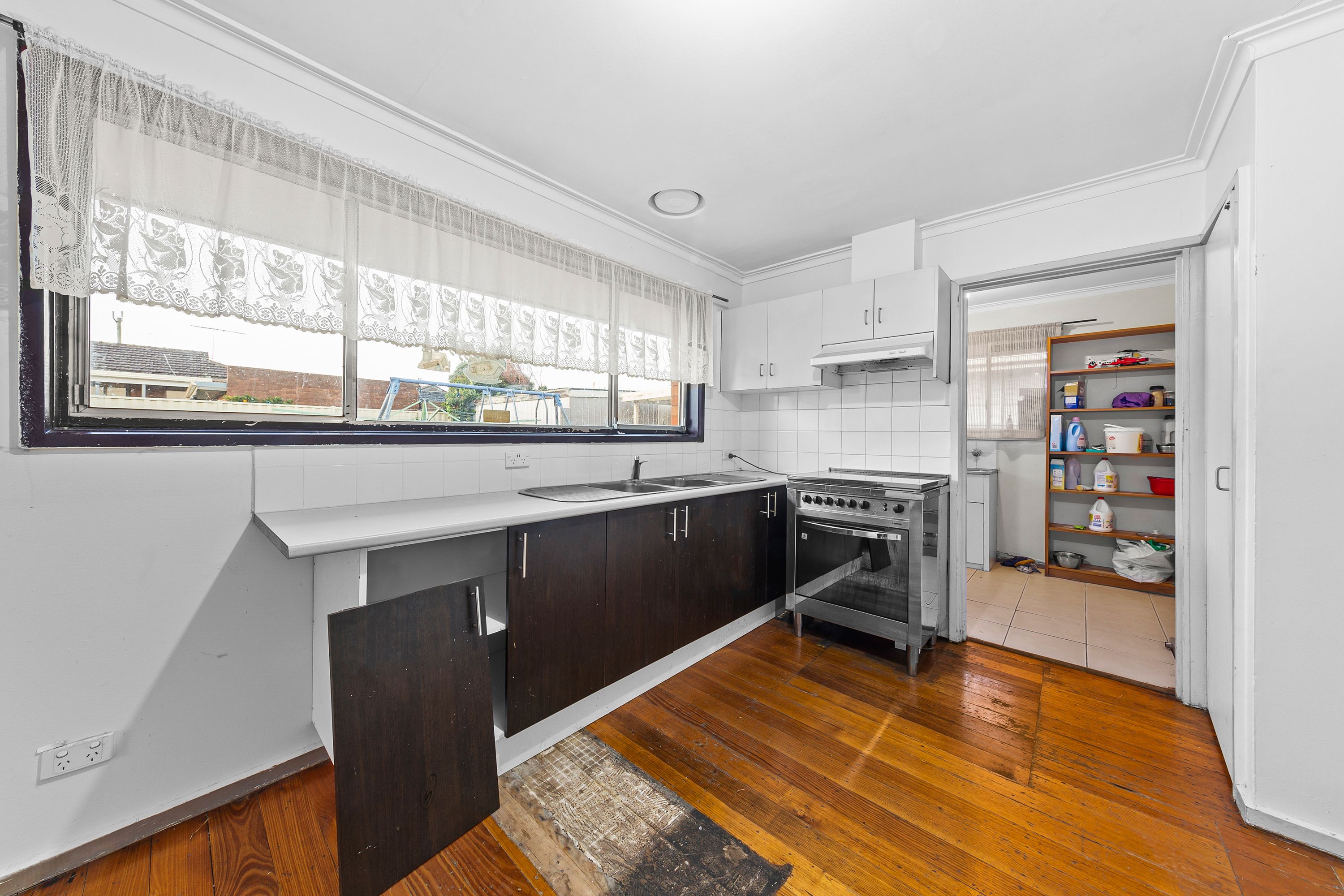 14 Soame Street, Deer Park VIC 3023, Deer Park - Thumbnail 4