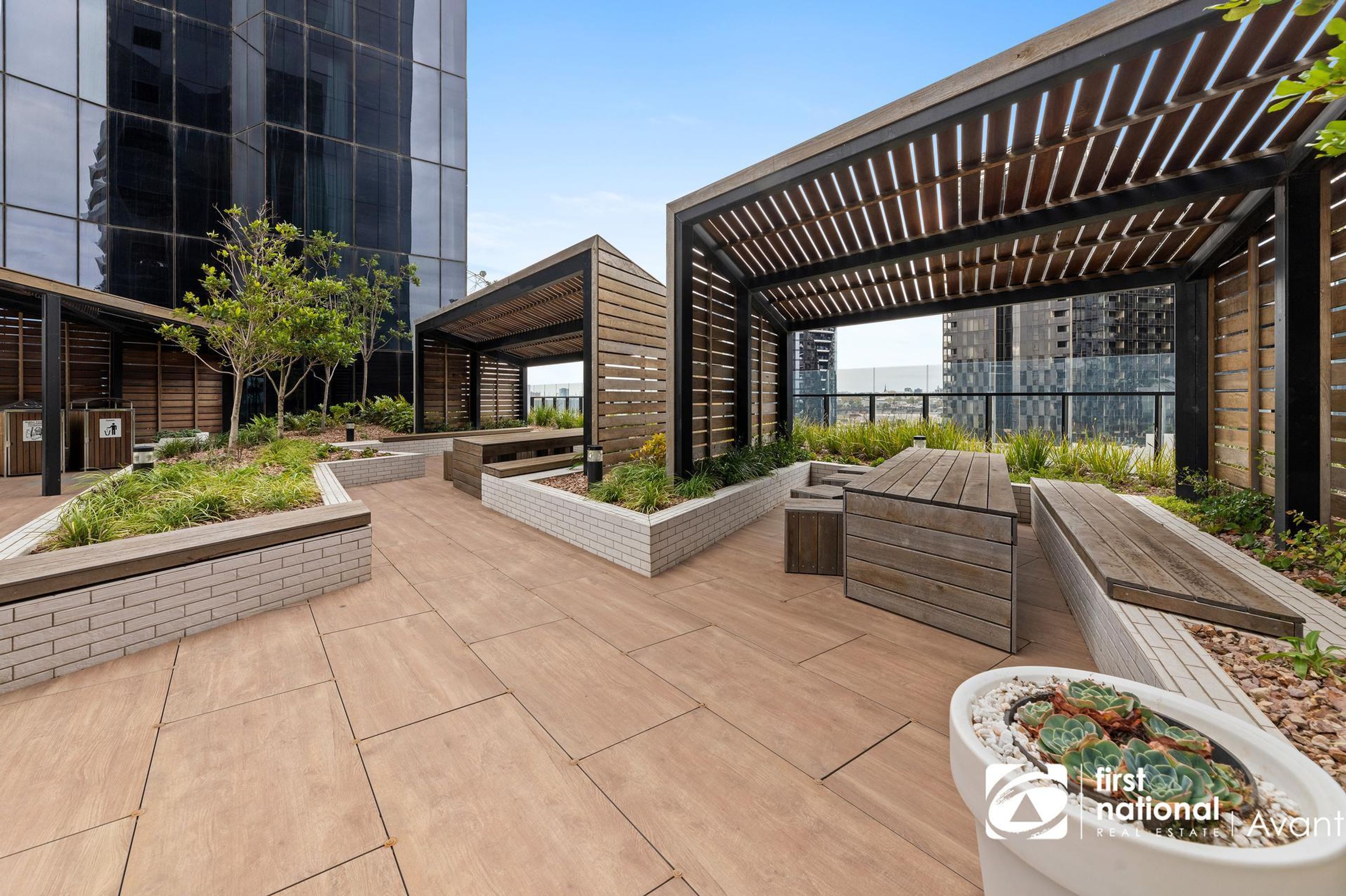 2212/8 Pearl River Road, Docklands - Thumbnail 7