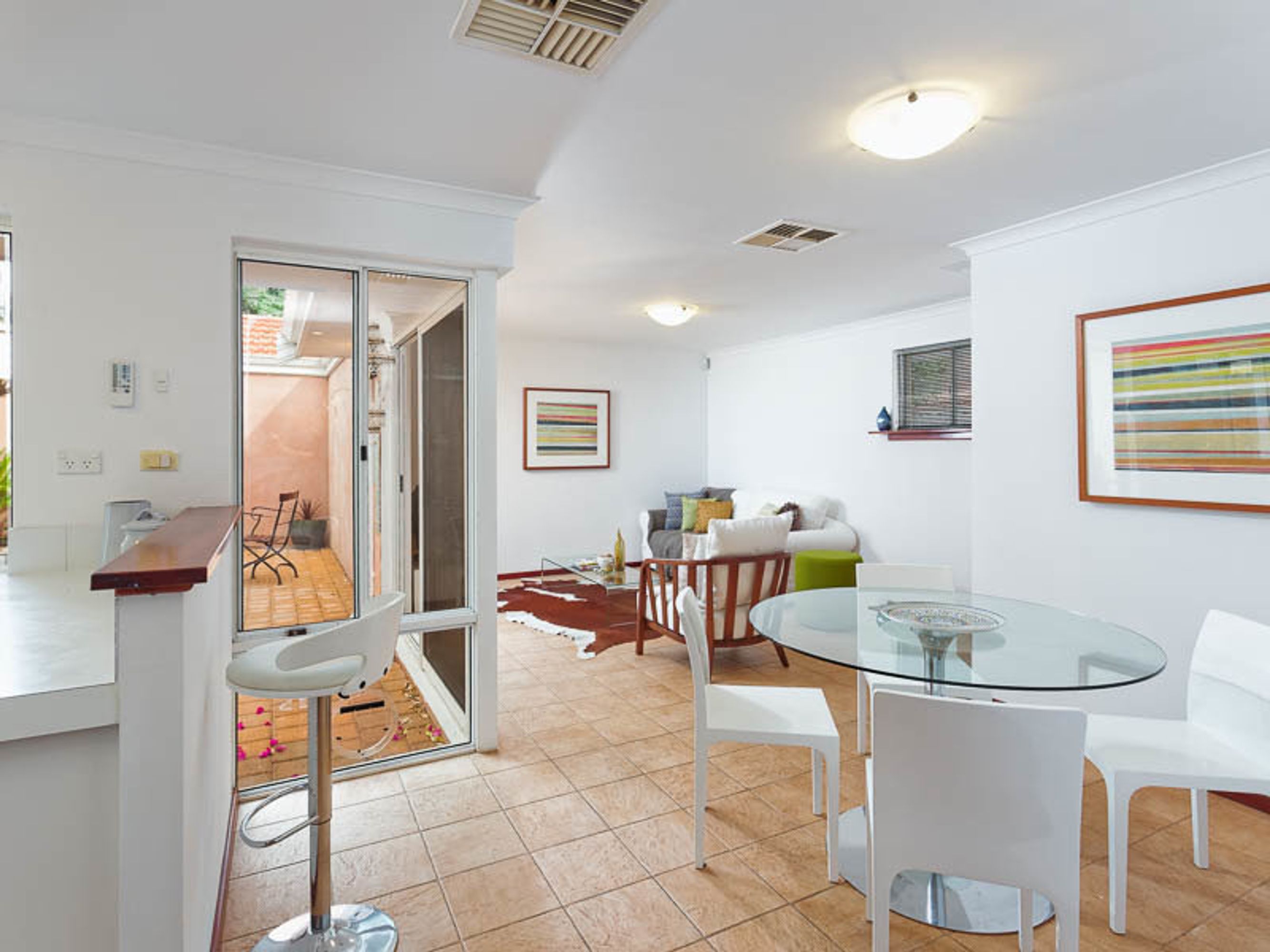 5a Bouverie Place, Leederville - Thumbnail 2