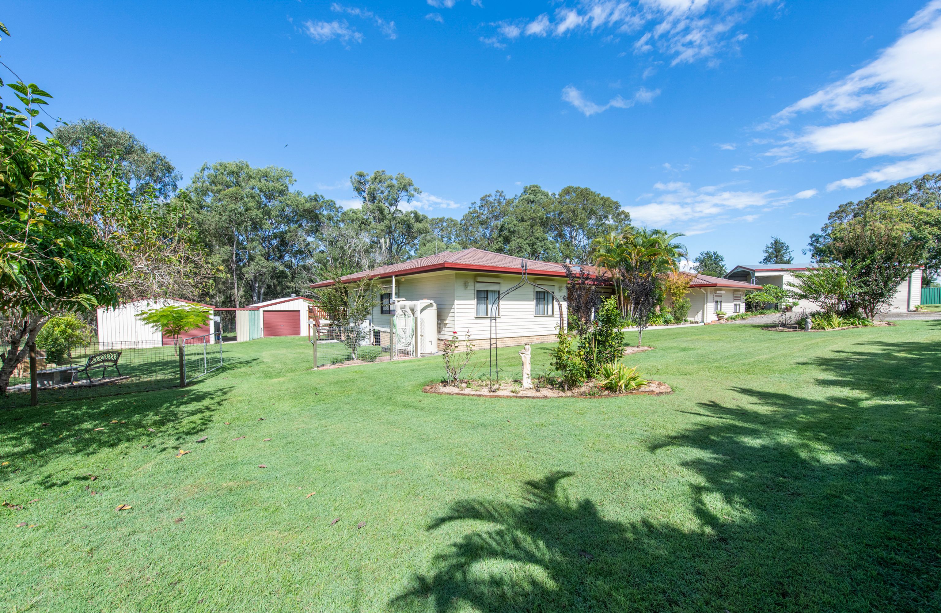 1308 Summerland Way, Mountain View - Thumbnail 3