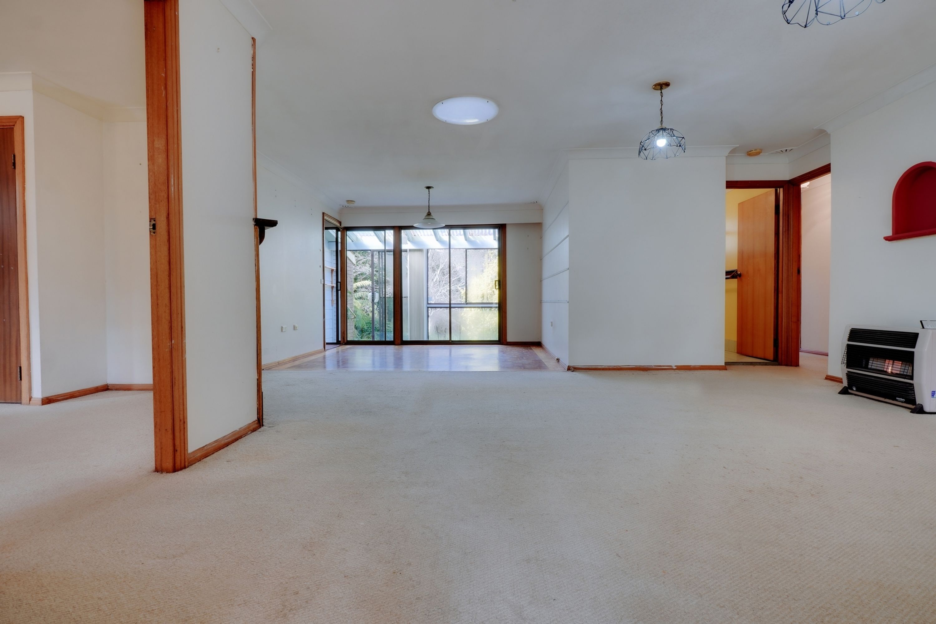 6 Bellevue Crescent, Medlow Bath - Thumbnail 2